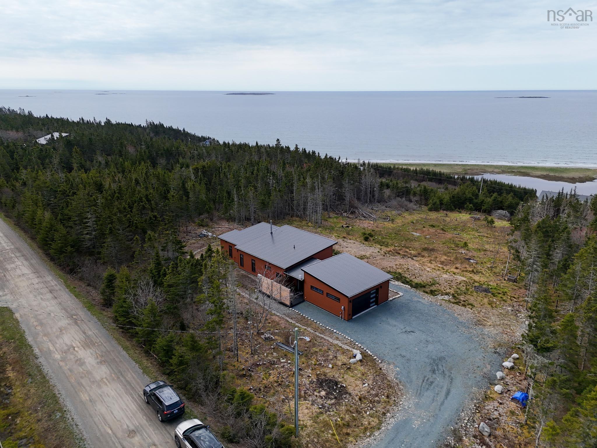 $785,000.00: 110 Kaakwogook Way, Clam Bay