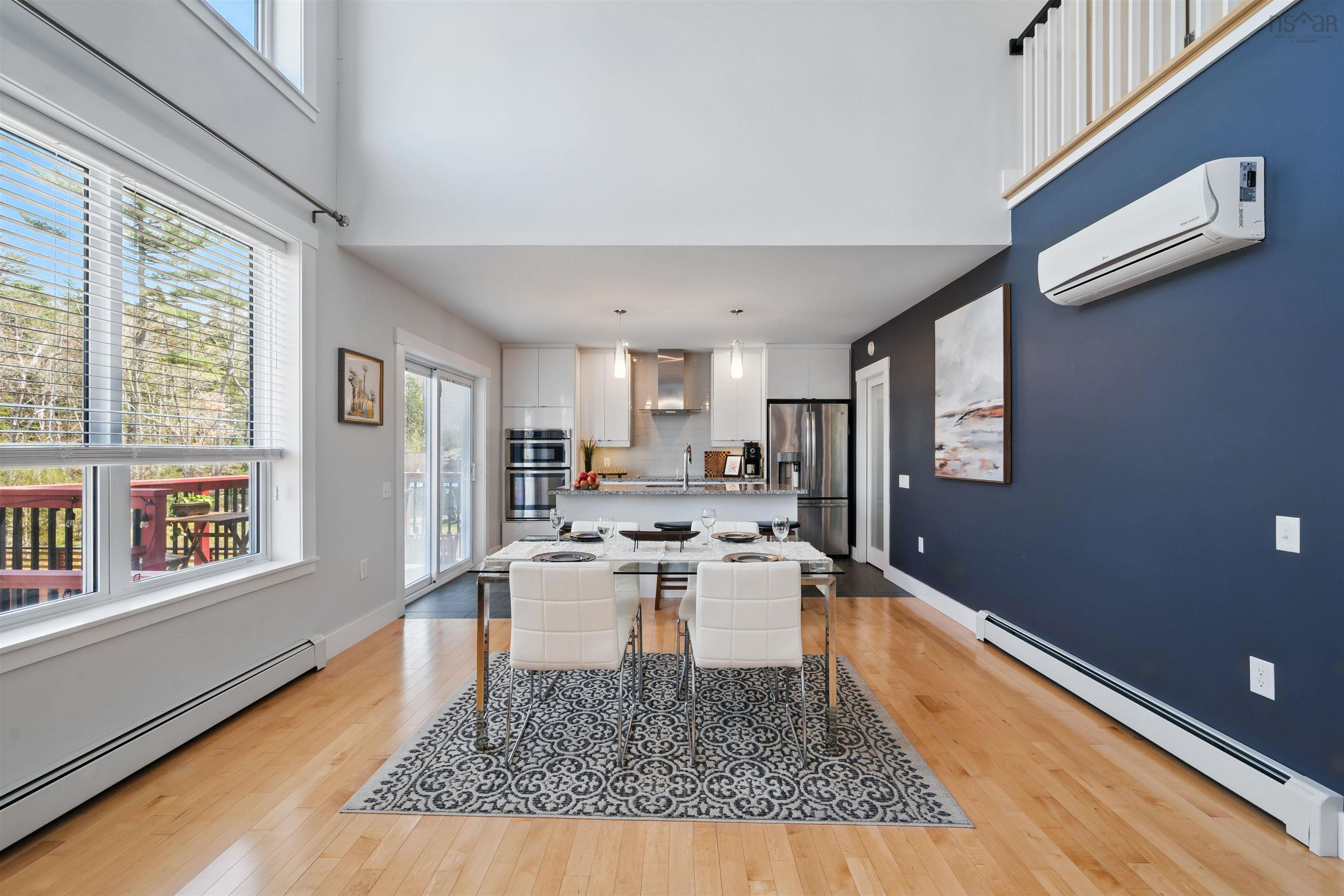 $1,119,000.00: 182 Amesbury Gate, Bedford