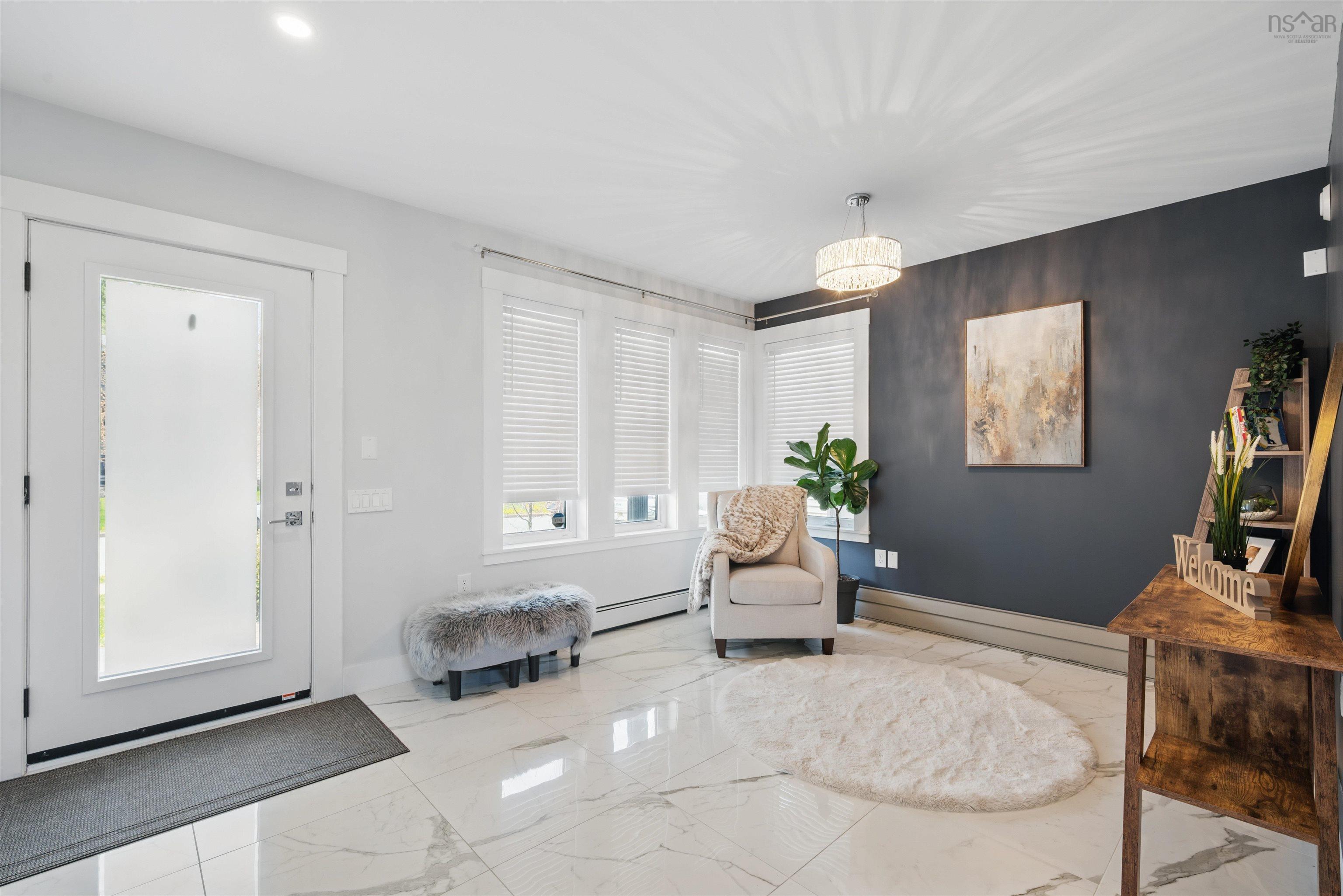 $1,119,000.00: 182 Amesbury Gate, Bedford