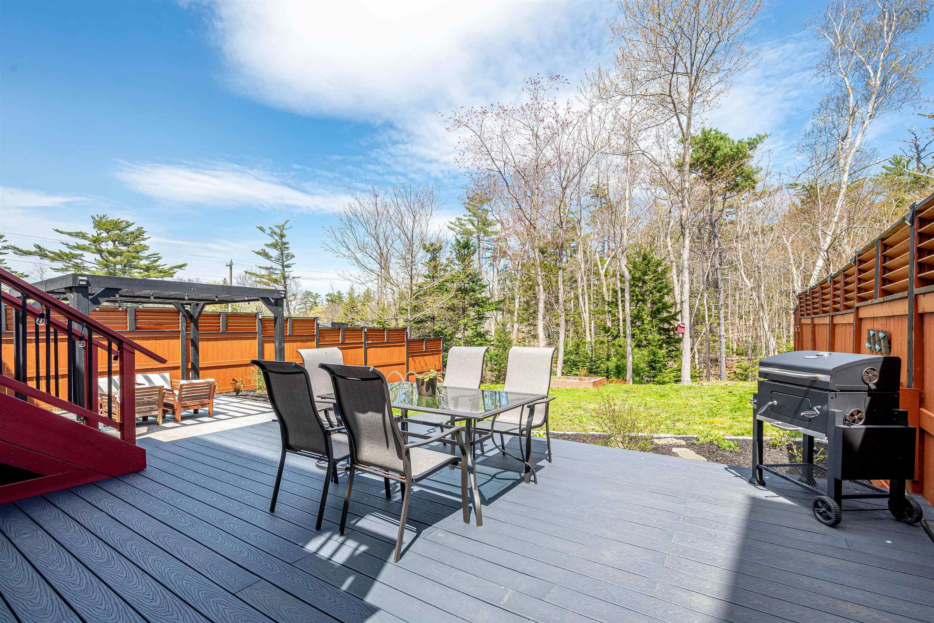 $1,119,000.00: 182 Amesbury Gate, Bedford