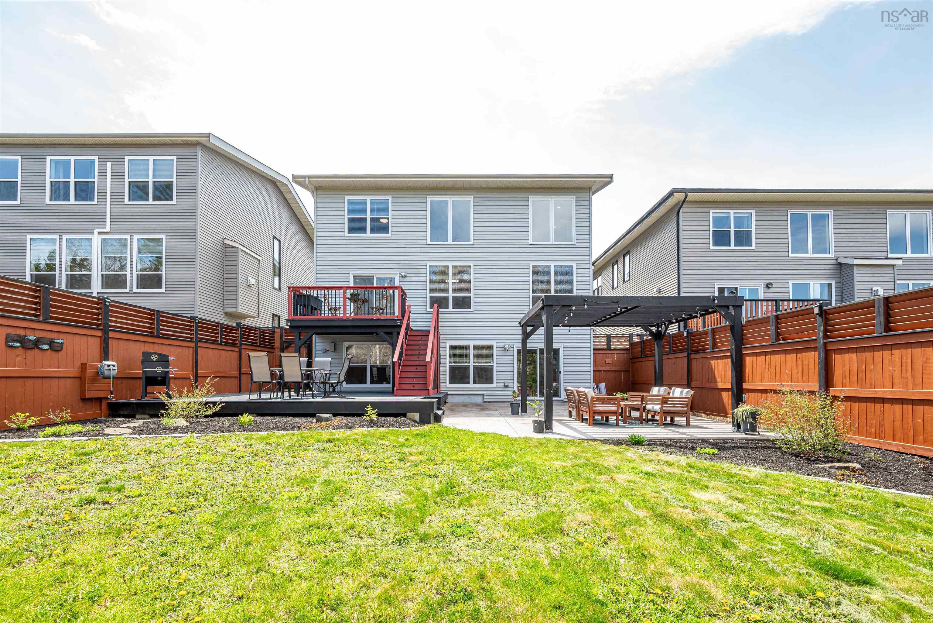 $1,119,000.00: 182 Amesbury Gate, Bedford