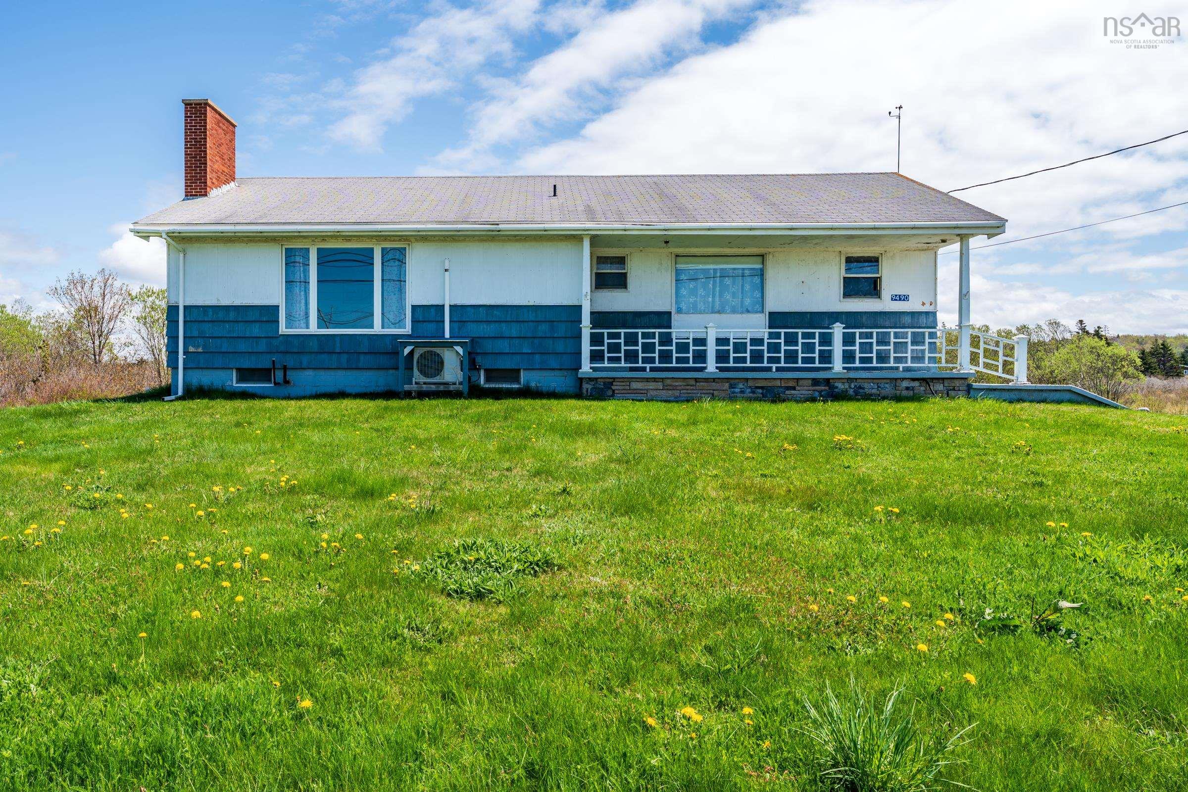 $325,000.00: 9490 Highway 1, Lower Saulnierville