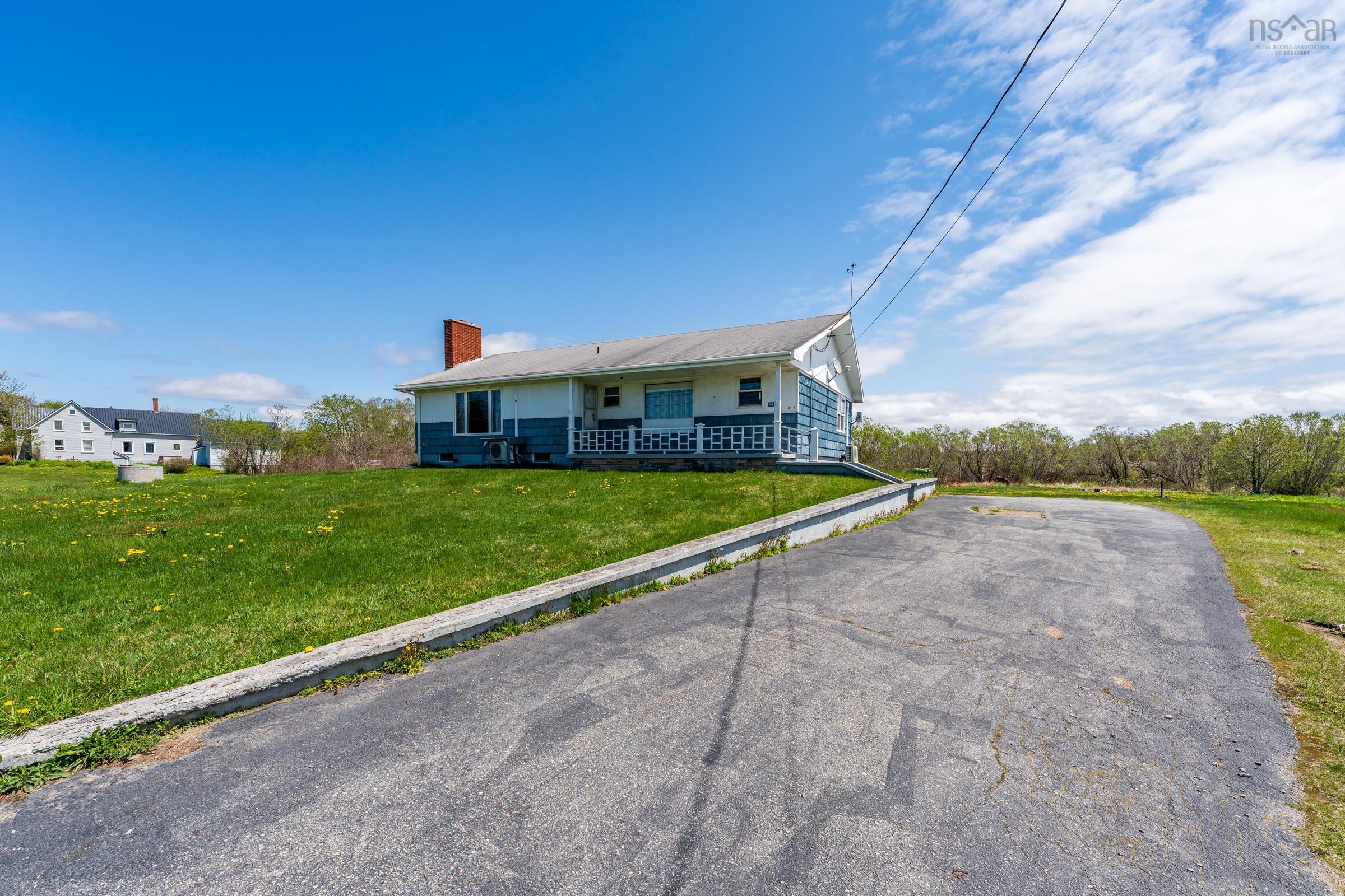 $325,000.00: 9490 Highway 1, Lower Saulnierville