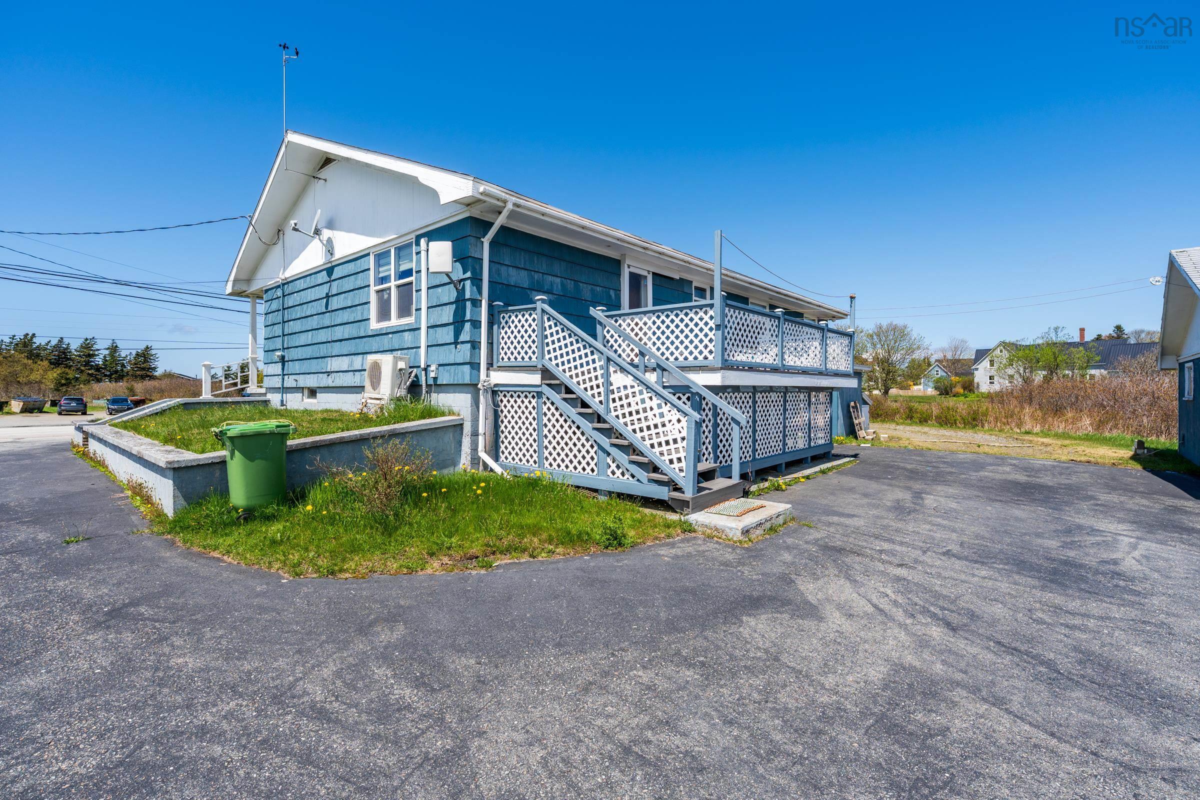 $325,000.00: 9490 Highway 1, Lower Saulnierville