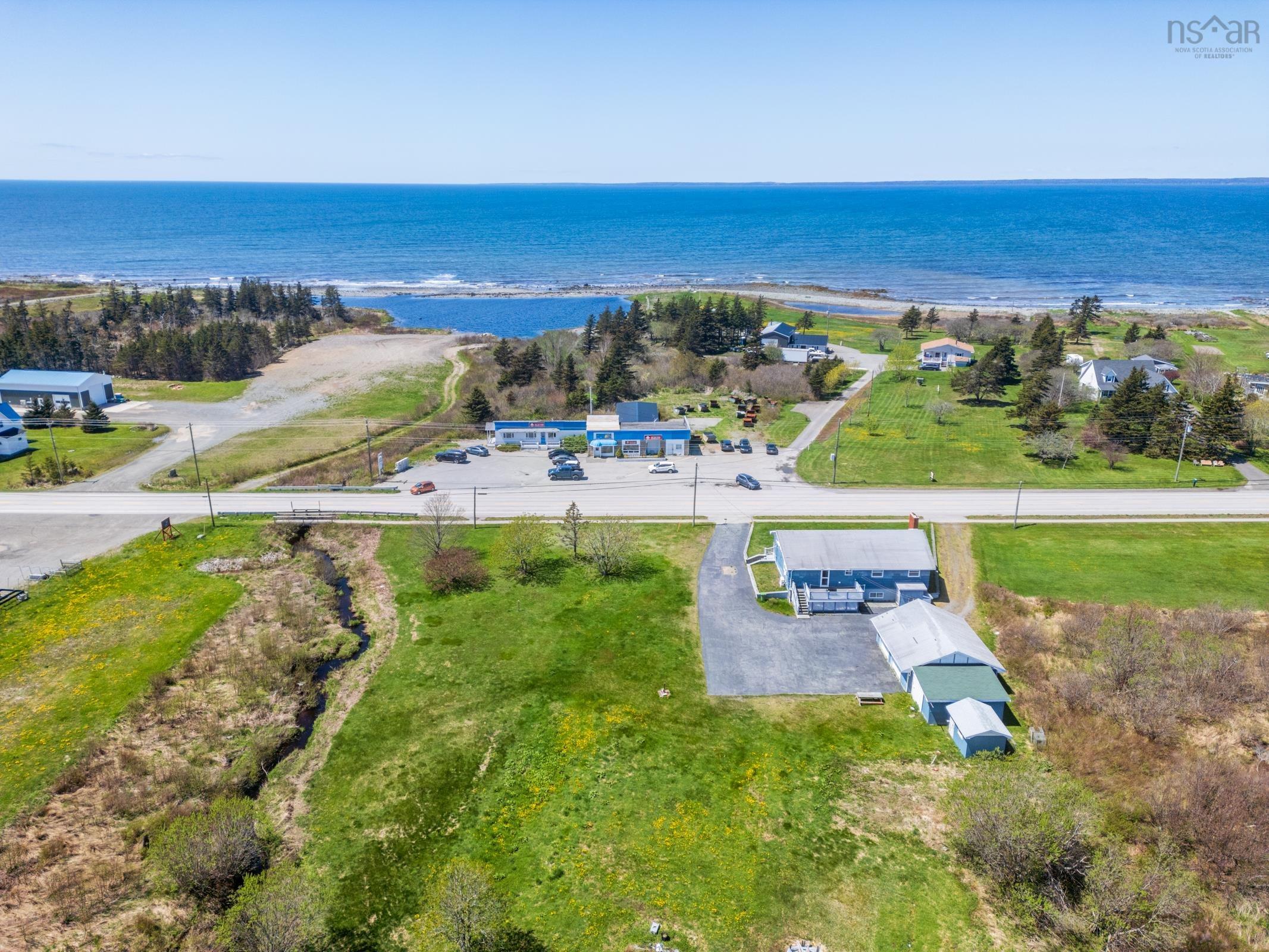 $325,000.00: 9490 Highway 1, Lower Saulnierville