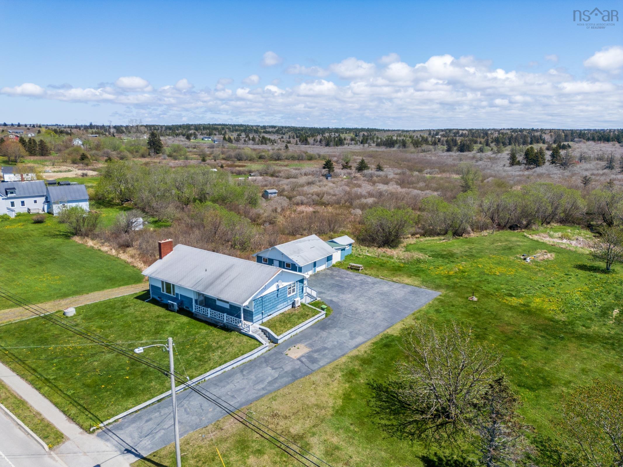 $325,000.00: 9490 Highway 1, Lower Saulnierville