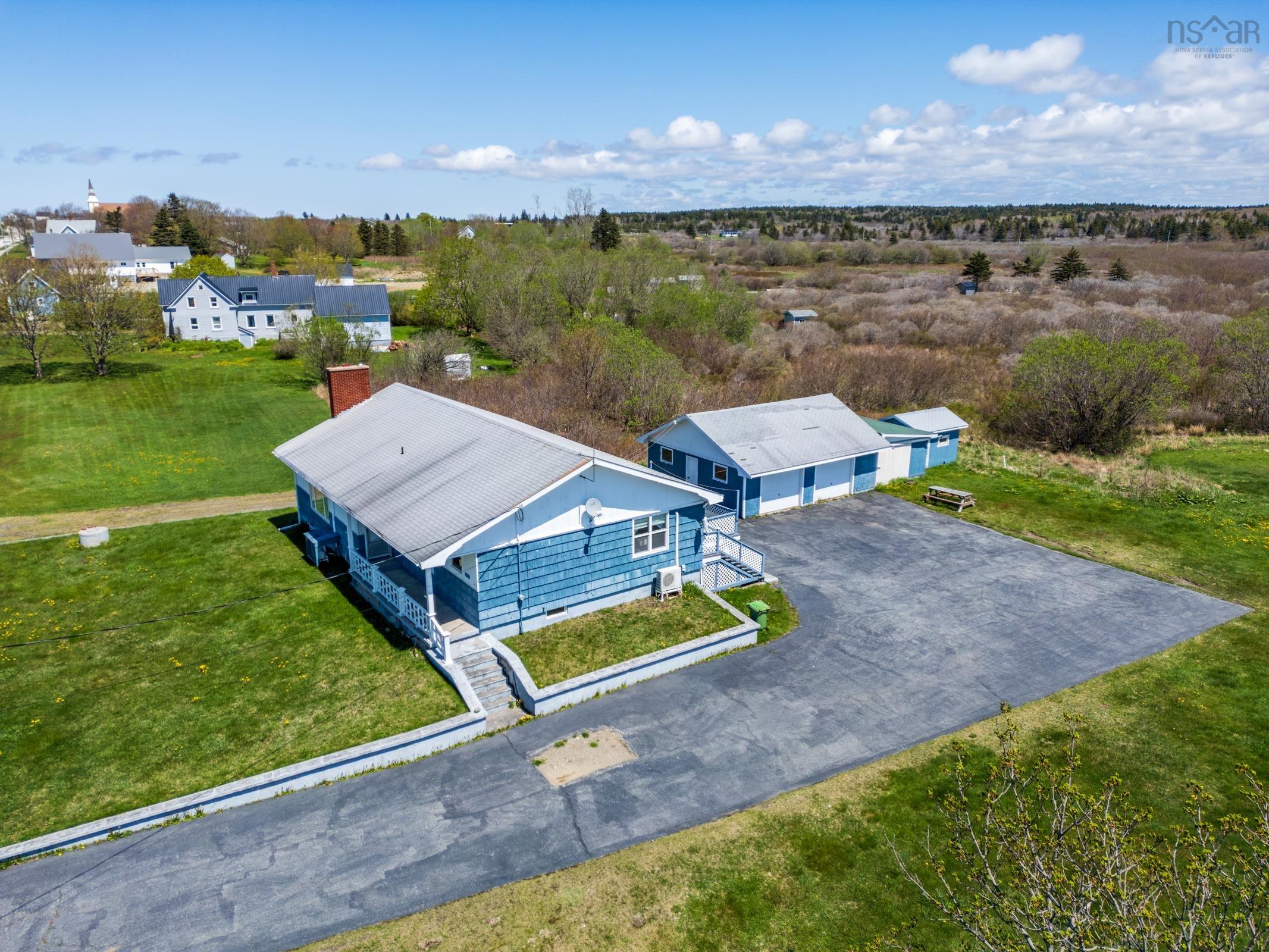 $325,000.00: 9490 Highway 1, Lower Saulnierville