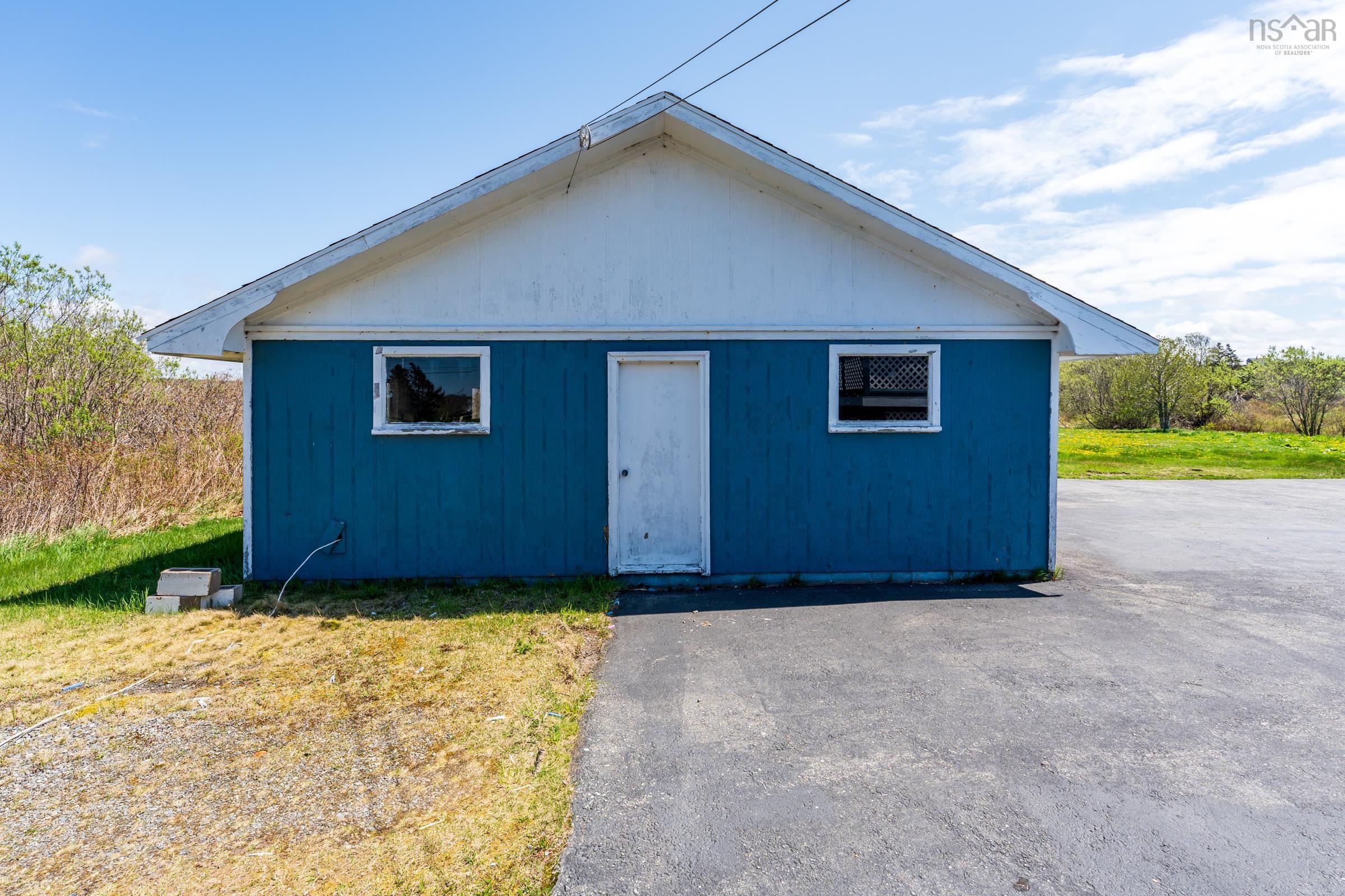 $325,000.00: 9490 Highway 1, Lower Saulnierville