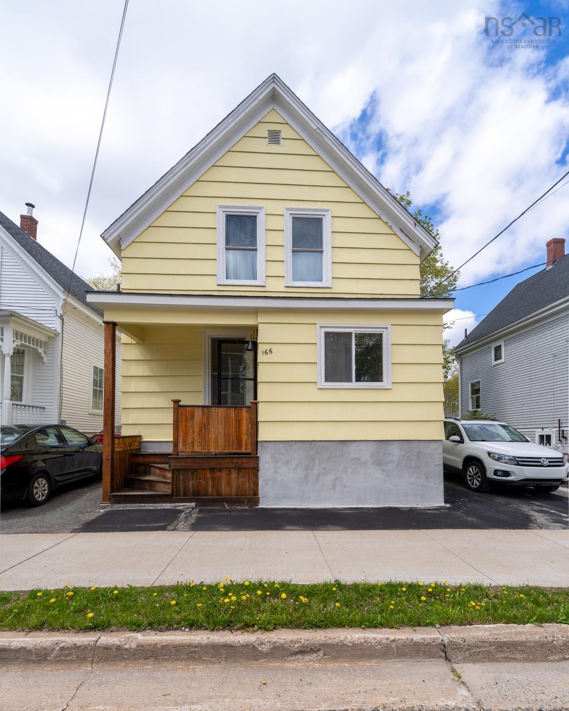 $349,900.00: 166 Victoria Street, Windsor