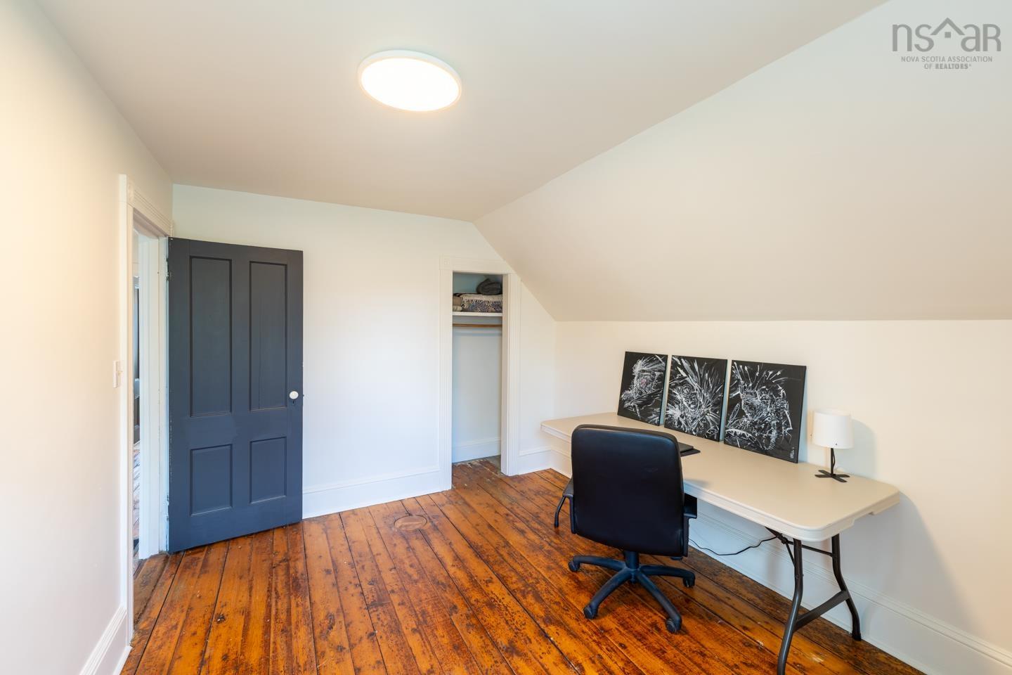 $349,900.00: 166 Victoria Street, Windsor