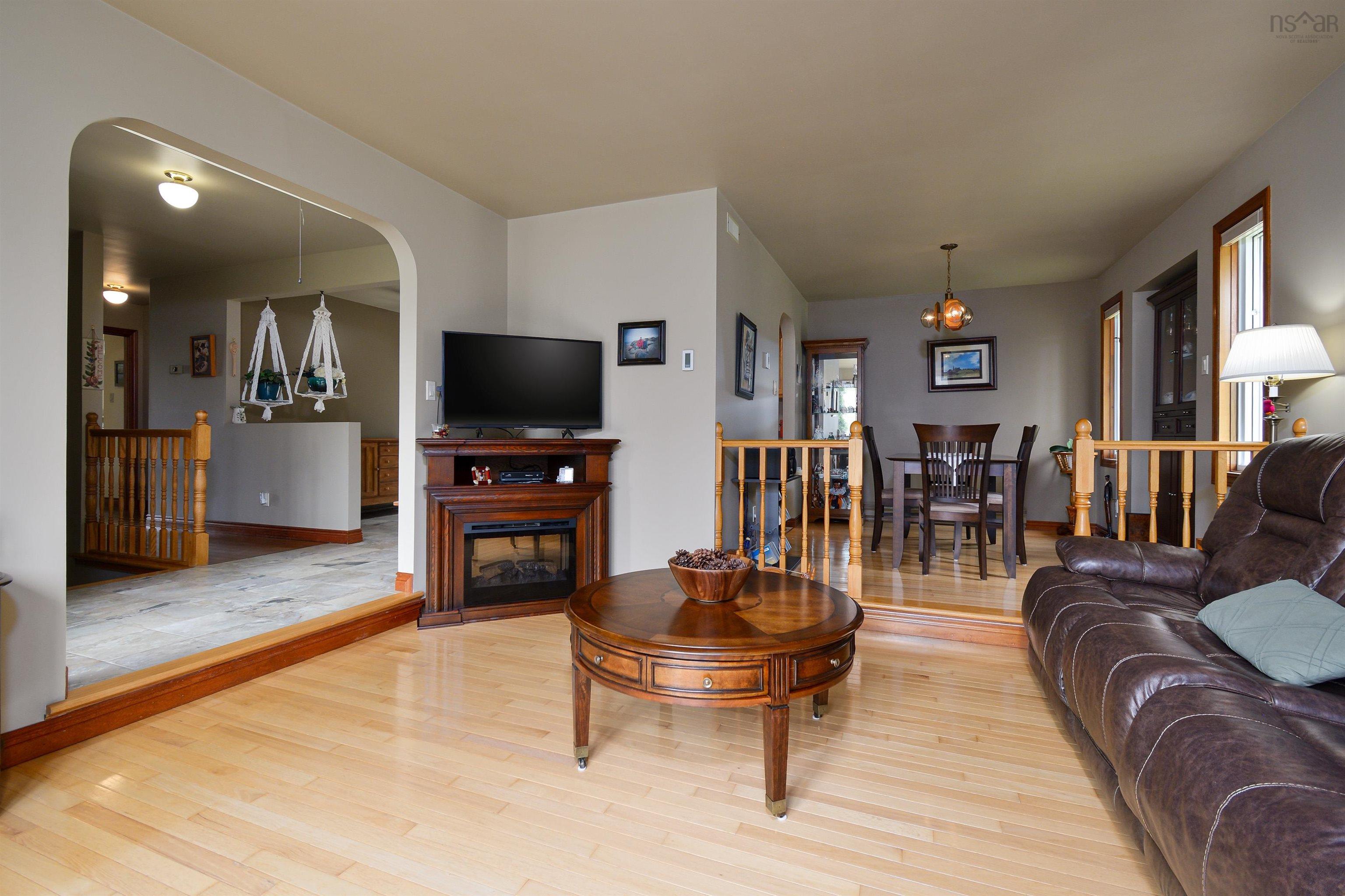 $399,999.00: 2 Birchwood Heights, Albert Bridge