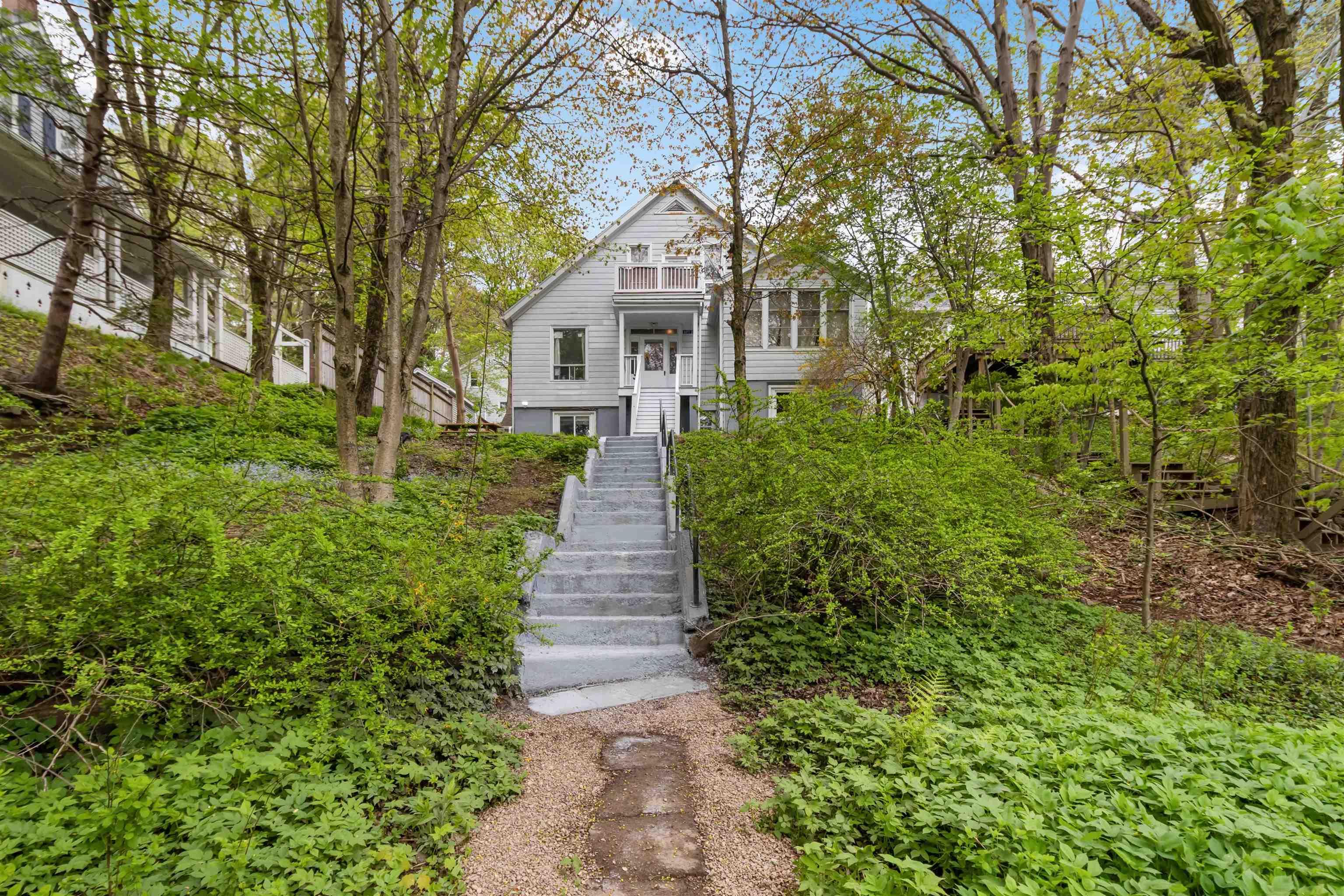 $899,000.00: 16 Birches Drive, Halifax