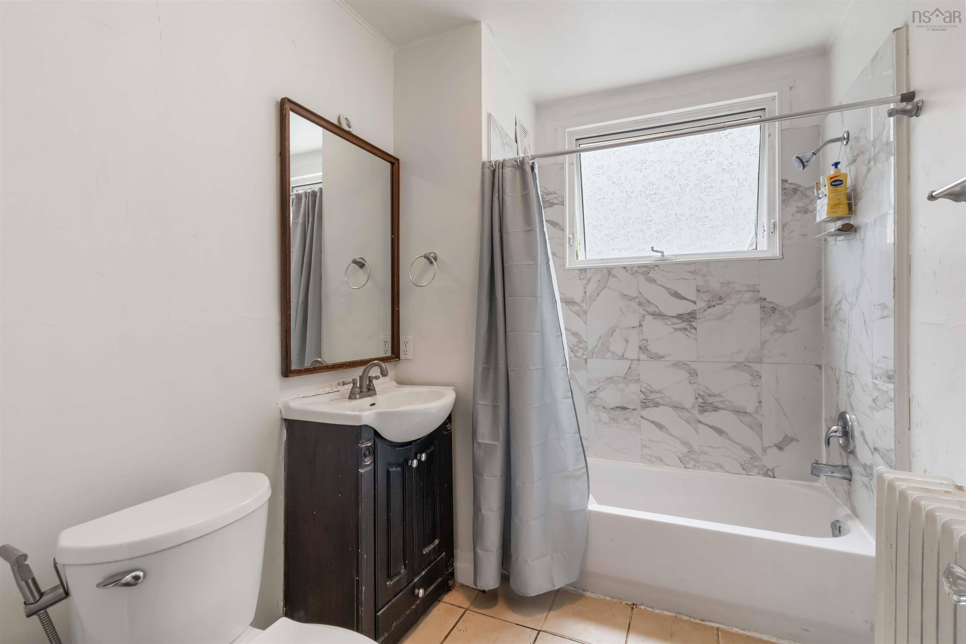 $899,000.00: 16 Birches Drive, Halifax