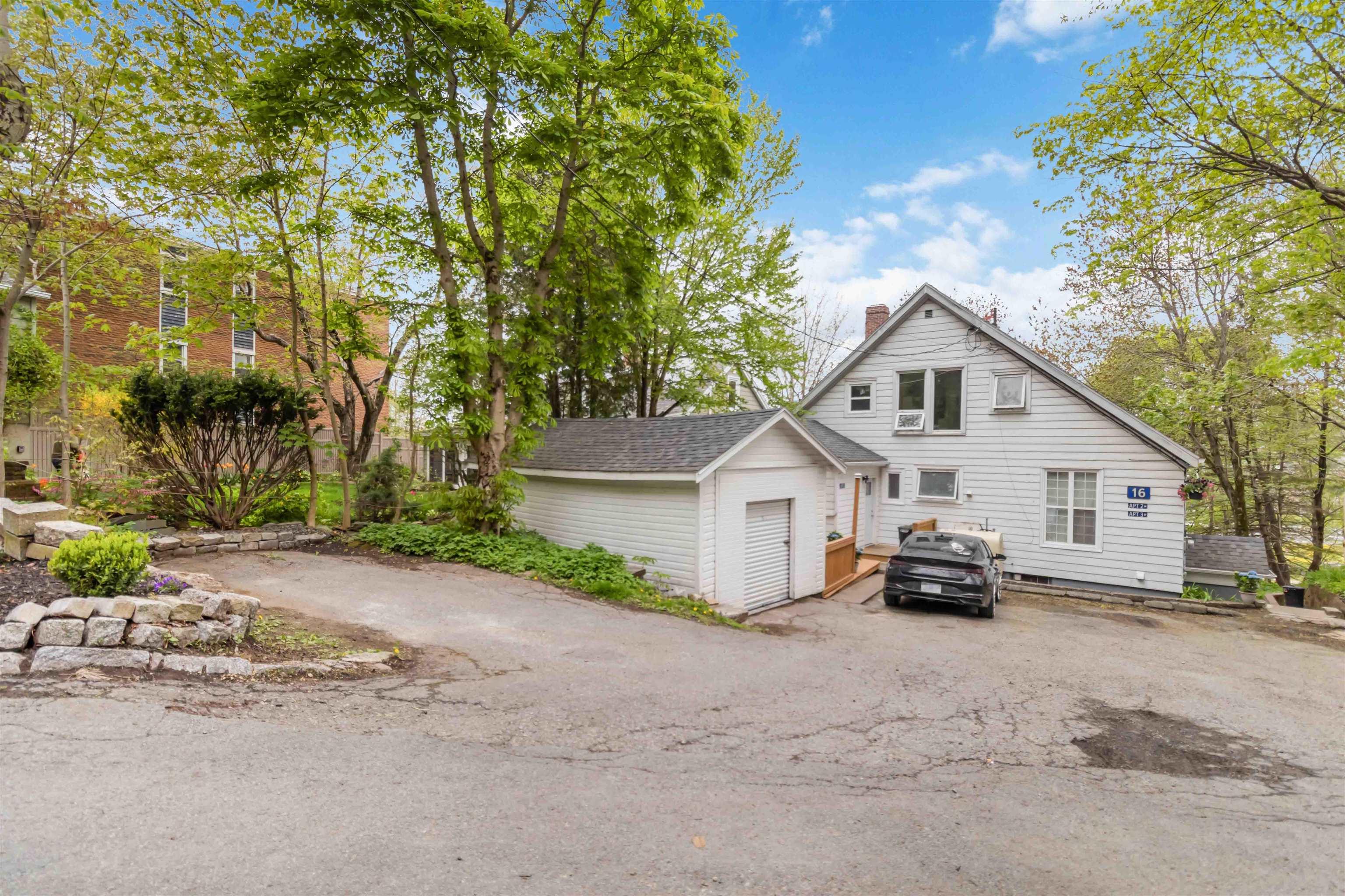 $899,000.00: 16 Birches Drive, Halifax