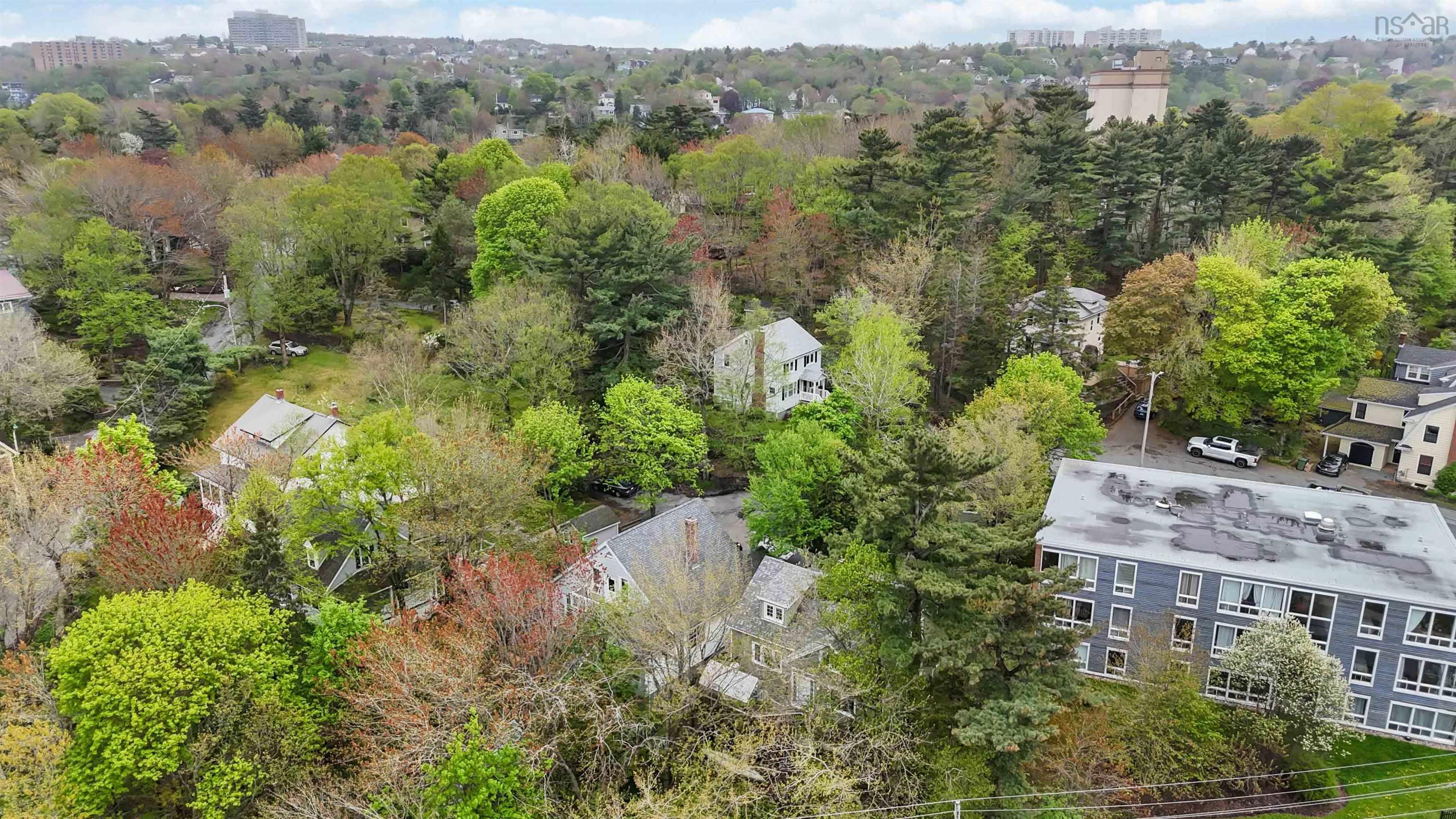 $899,000.00: 16 Birches Drive, Halifax