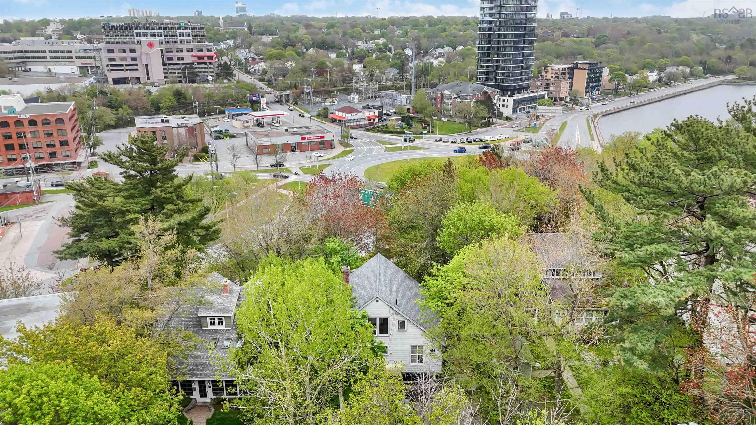 $899,000.00: 16 Birches Drive, Halifax