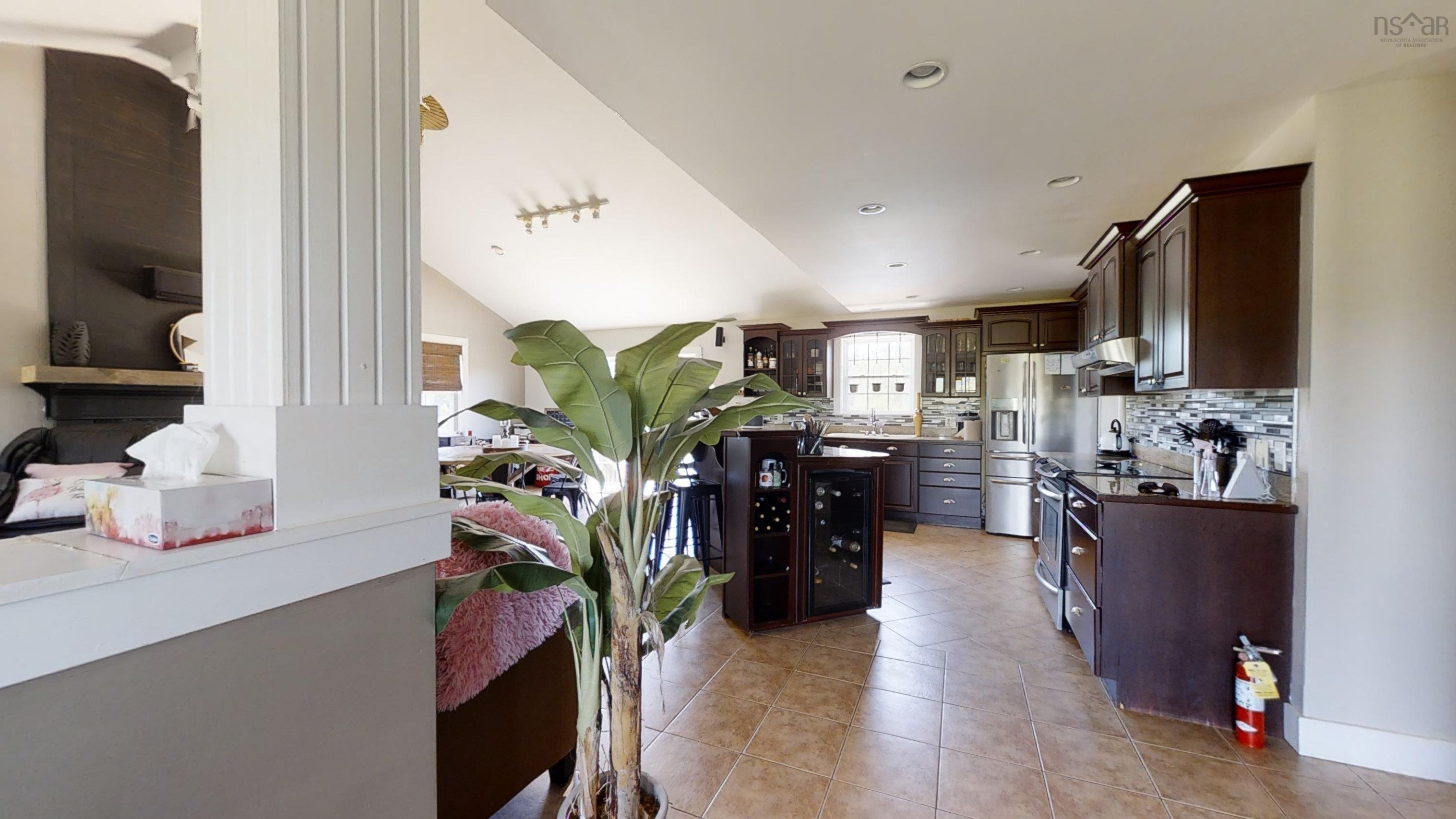 $779,000.00: 6346 Highway 221, Lakeville