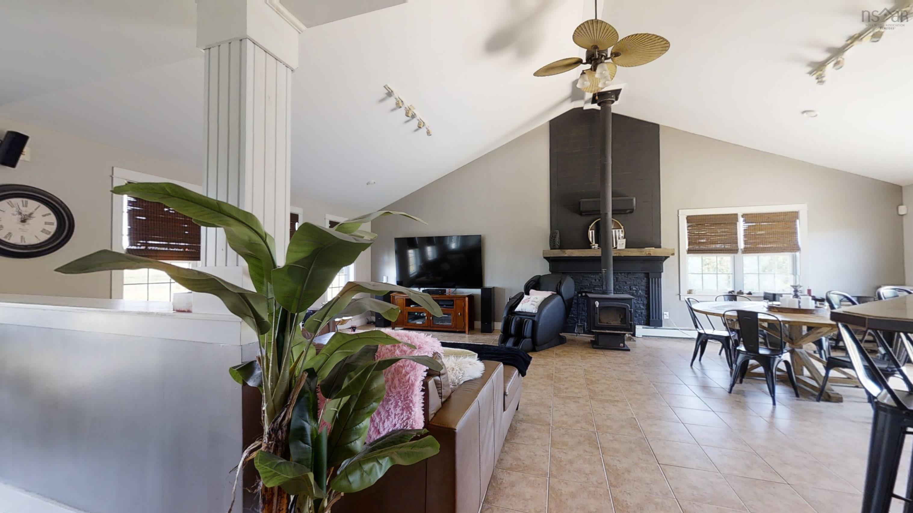 $779,000.00: 6346 Highway 221, Lakeville