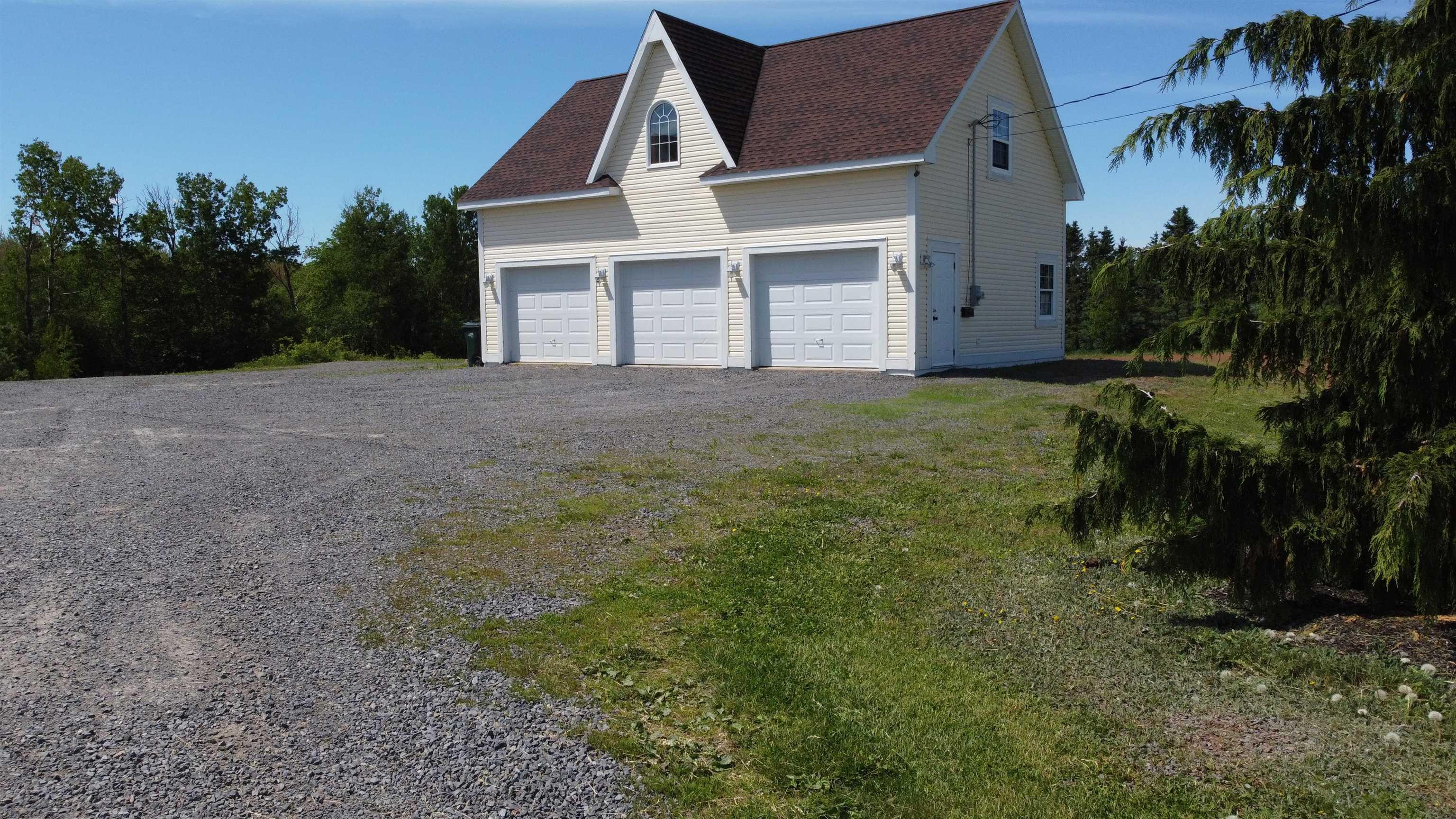 $779,000.00: 6346 Highway 221, Lakeville