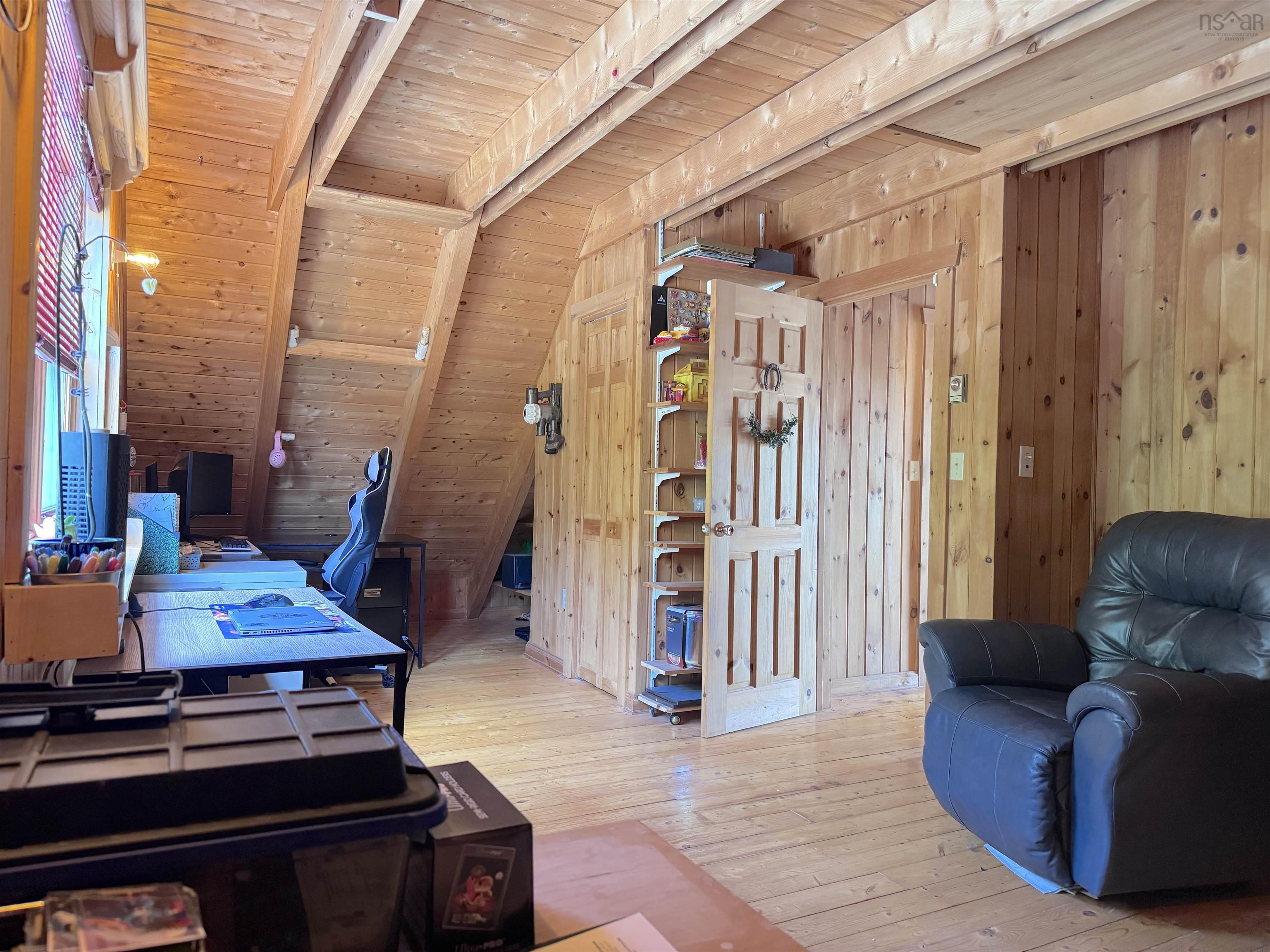 $435,000.00: 215 Helmuts Lane, Cleveland