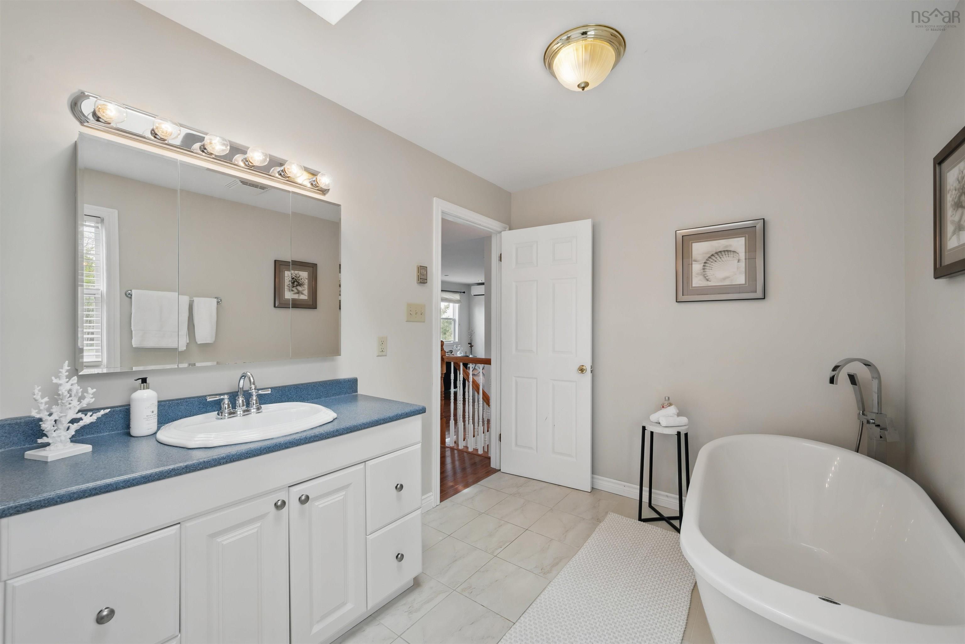 $625,000.00: 83 Candy Mountain Road, Lawrencetown
