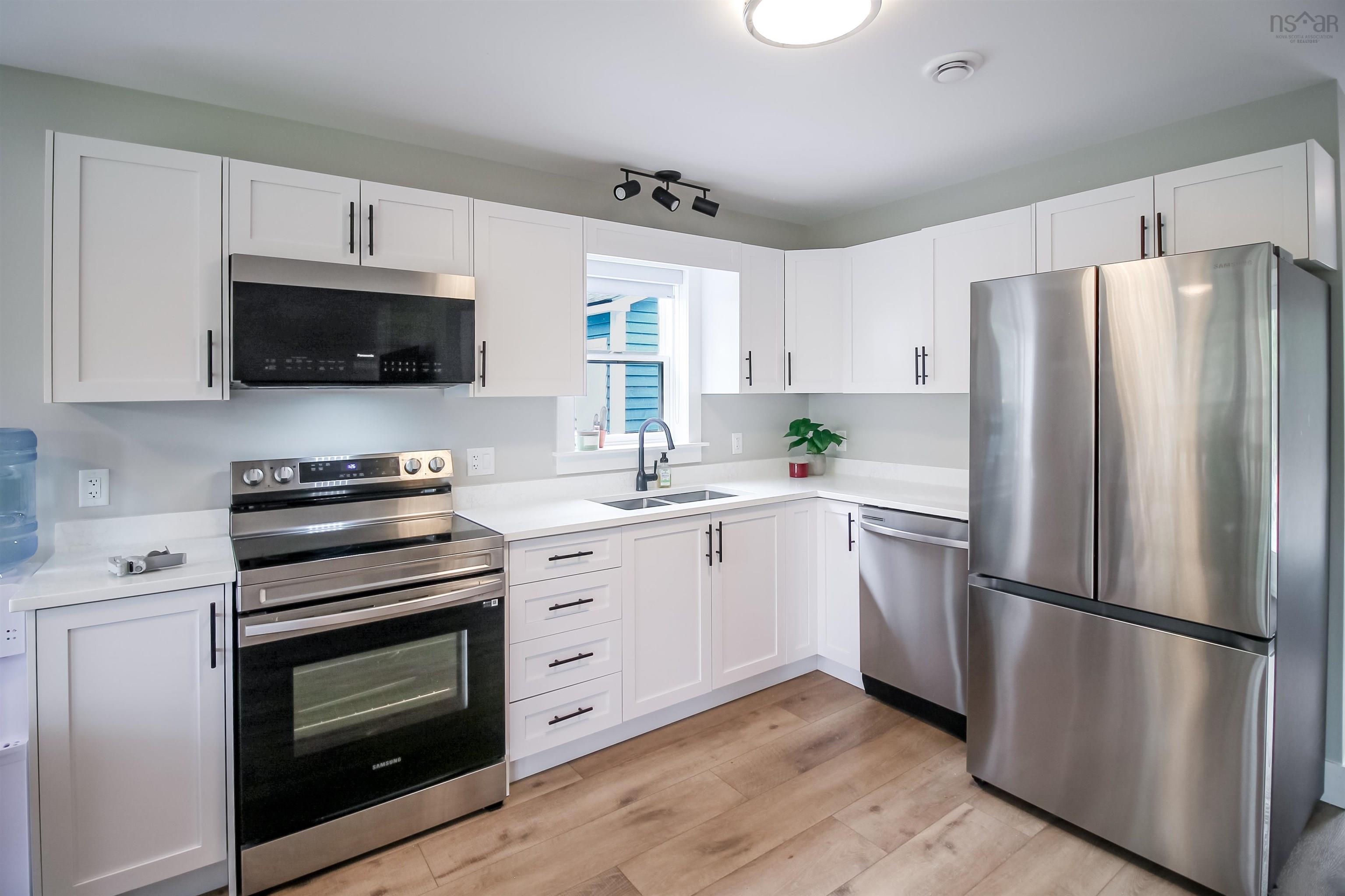 $519,900.00: 92 217 Loon Point Trail, East Uniacke