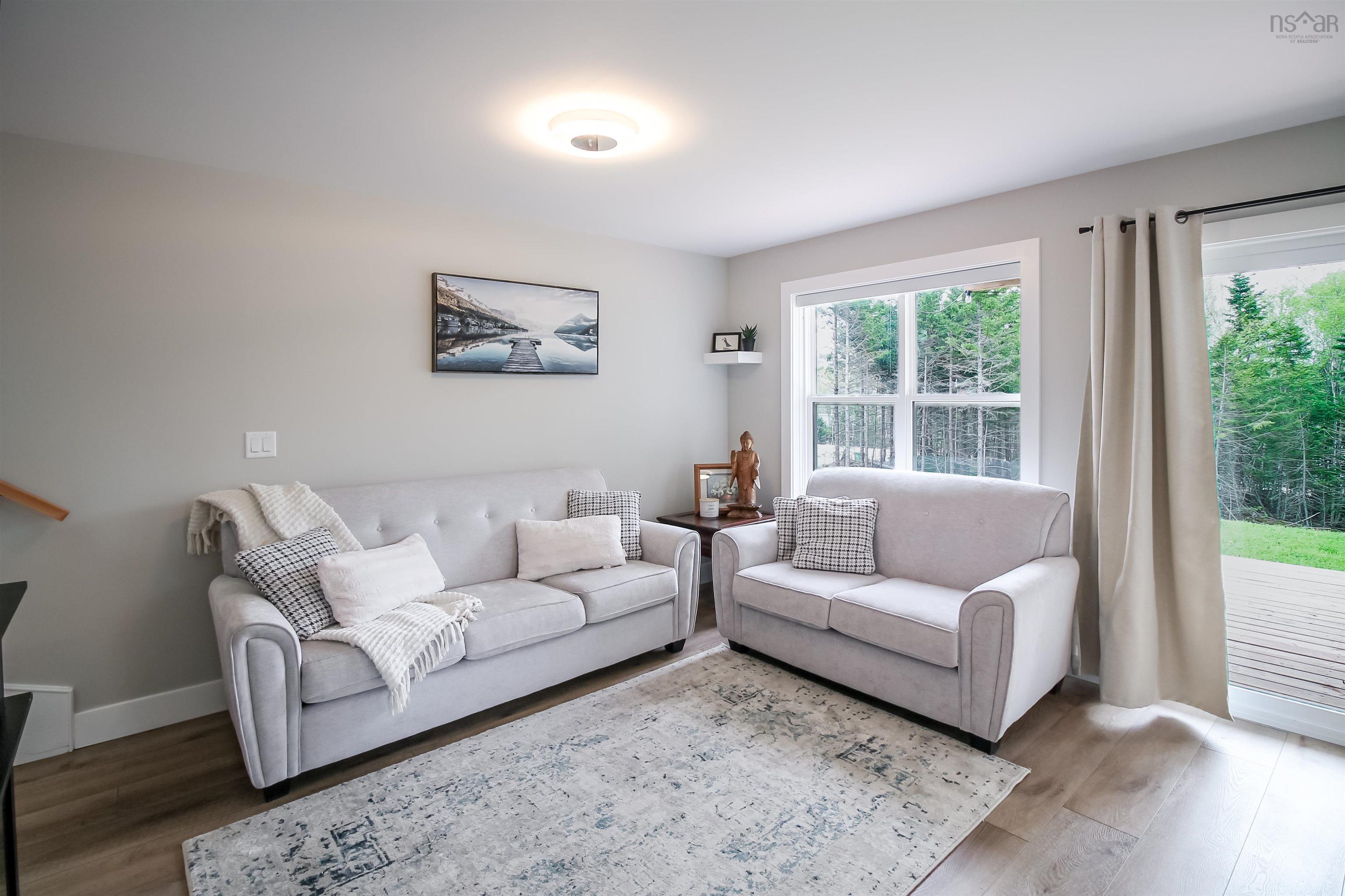 $519,900.00: 92 217 Loon Point Trail, East Uniacke