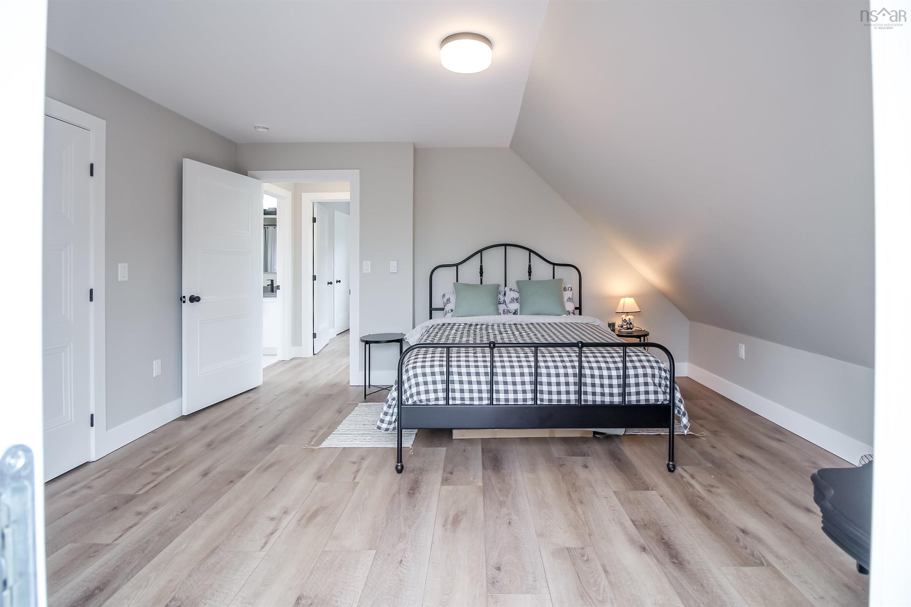 $519,900.00: 92 217 Loon Point Trail, East Uniacke