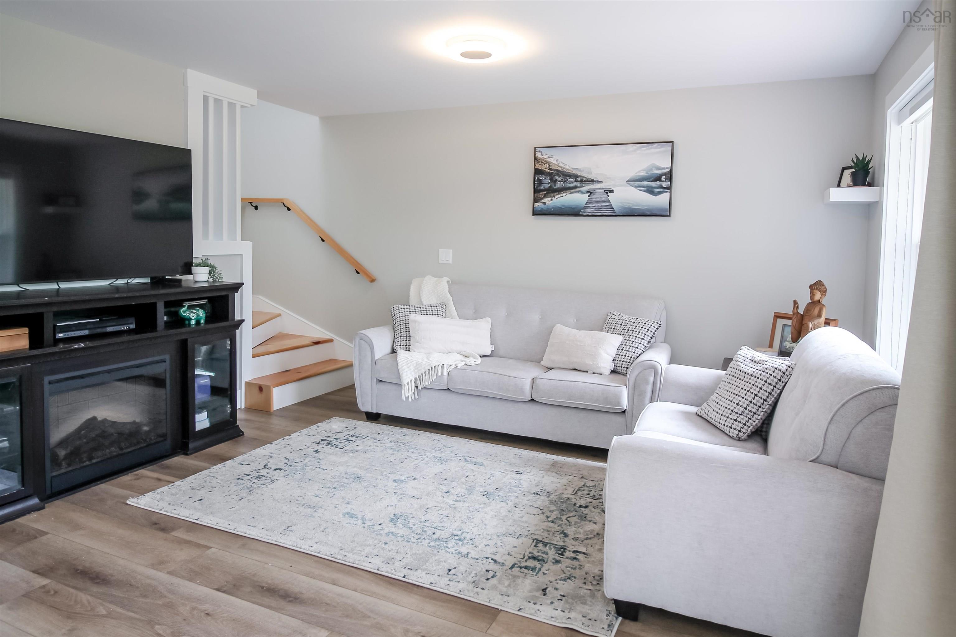 $519,900.00: 92 217 Loon Point Trail, East Uniacke