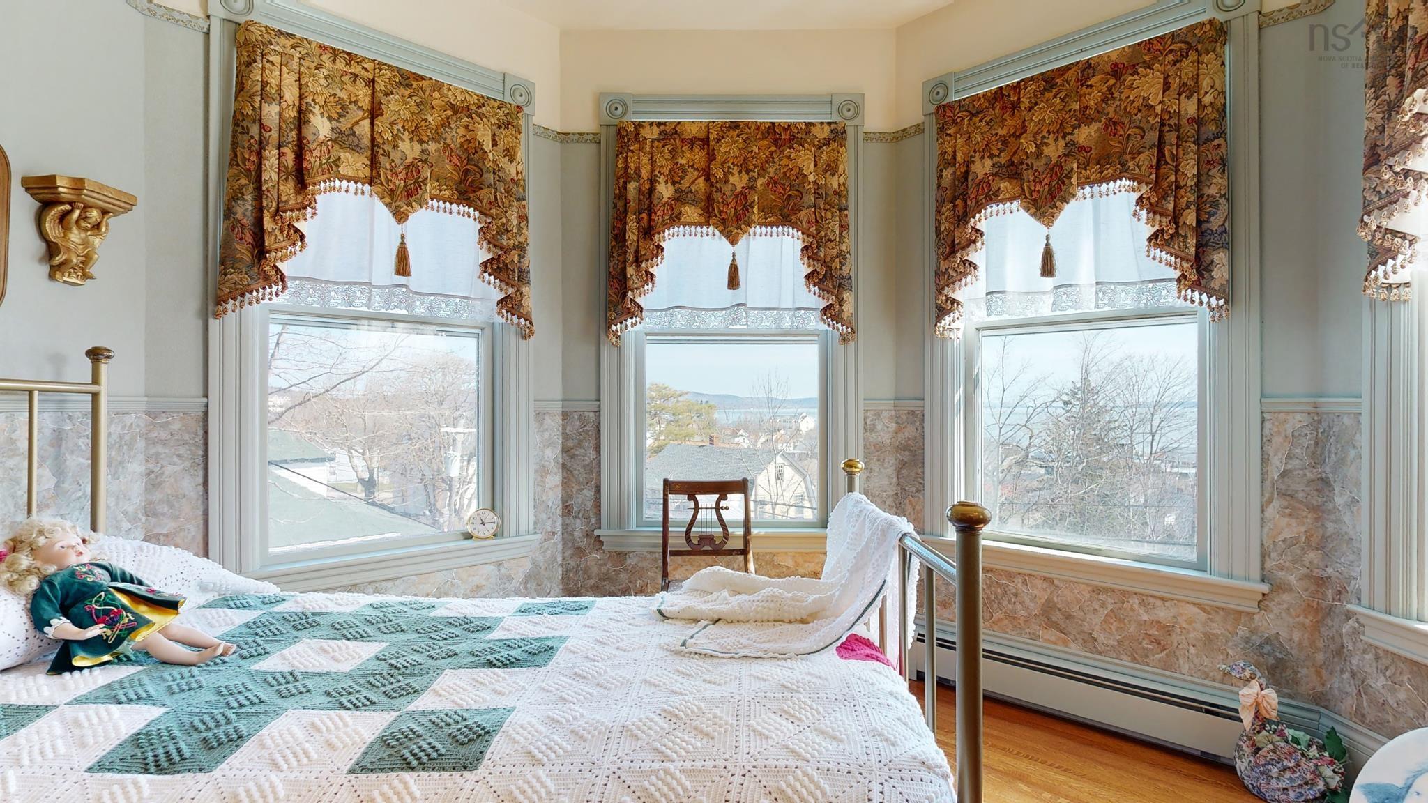 $575,000.00: 161 Queen Street, Digby