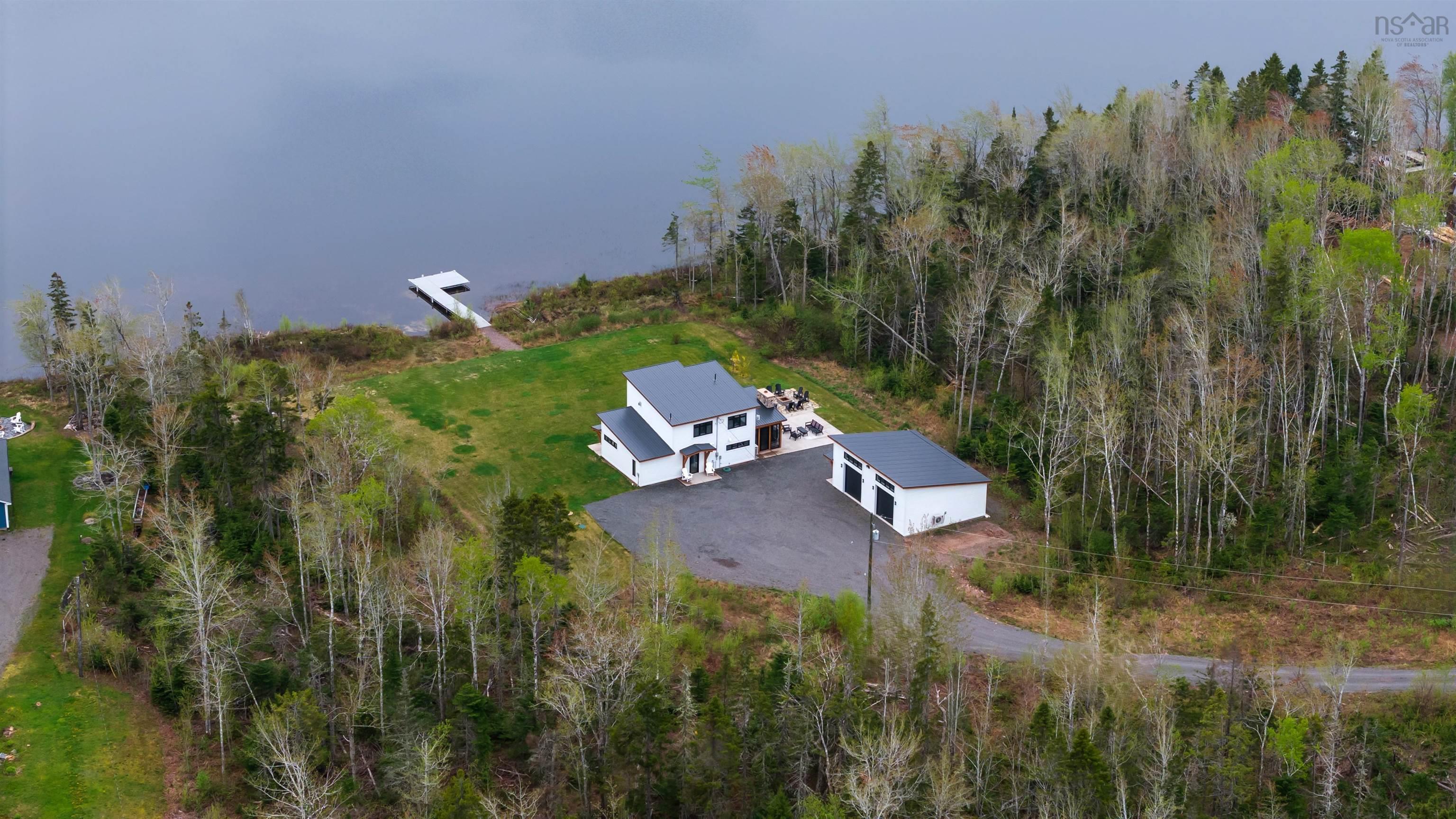 $1,200,000.00: 185 Blackberry Lane, Mattatall Lake