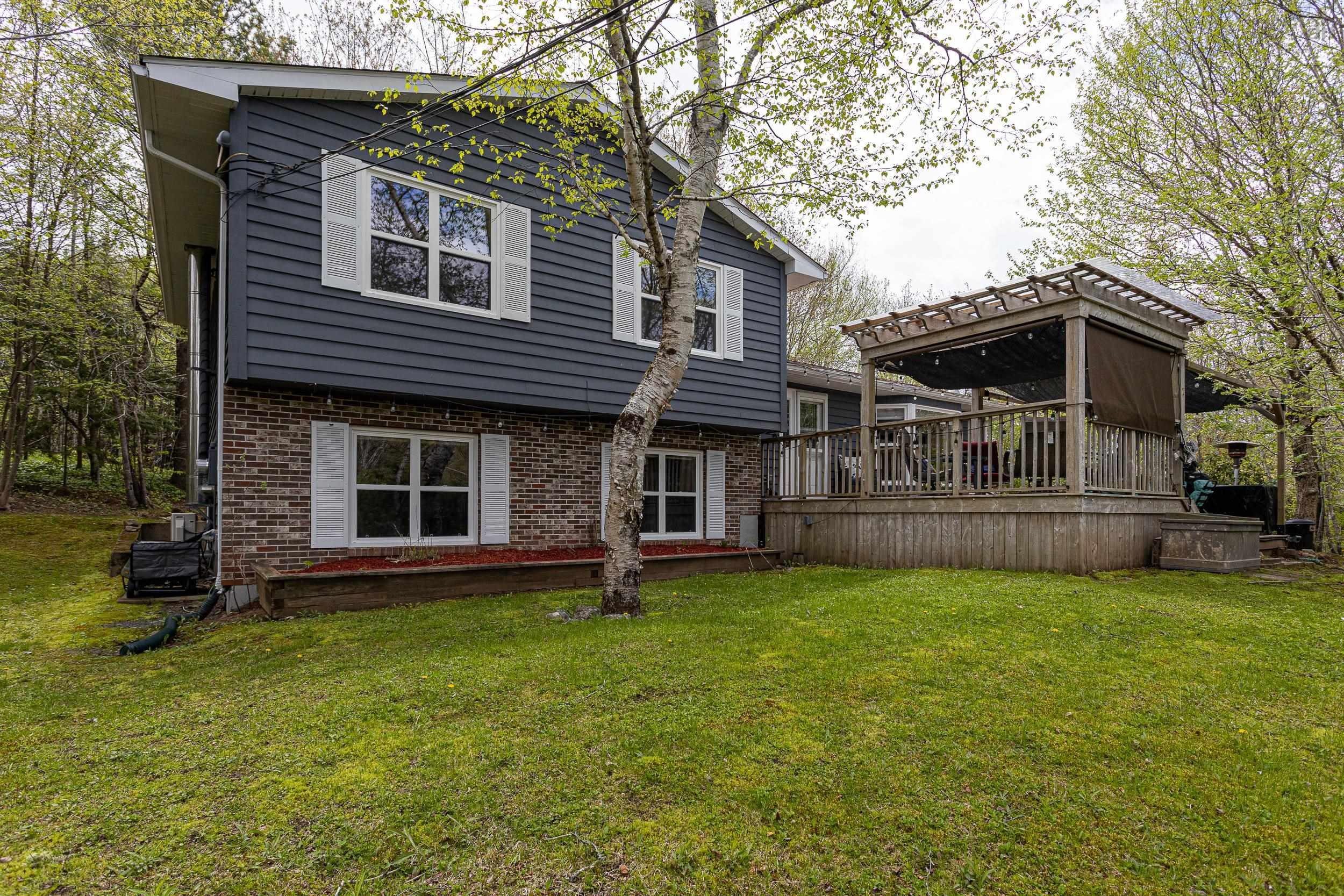 $675,000.00: 21 Stillwater Lake Drive, Stillwater Lake