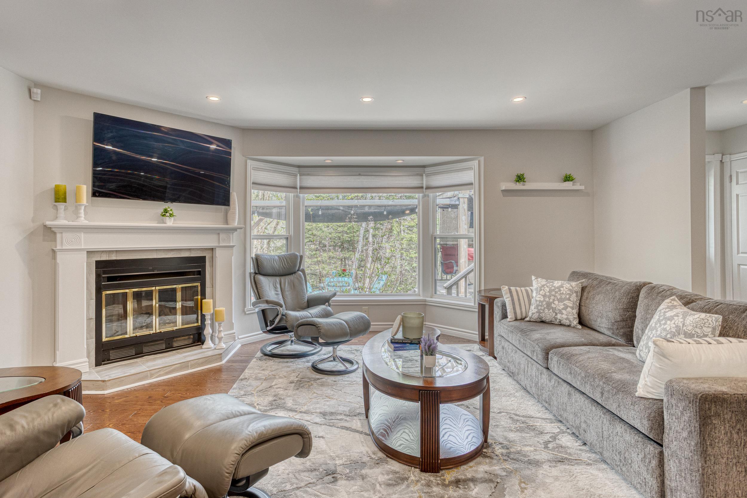 $675,000.00: 21 Stillwater Lake Drive, Stillwater Lake