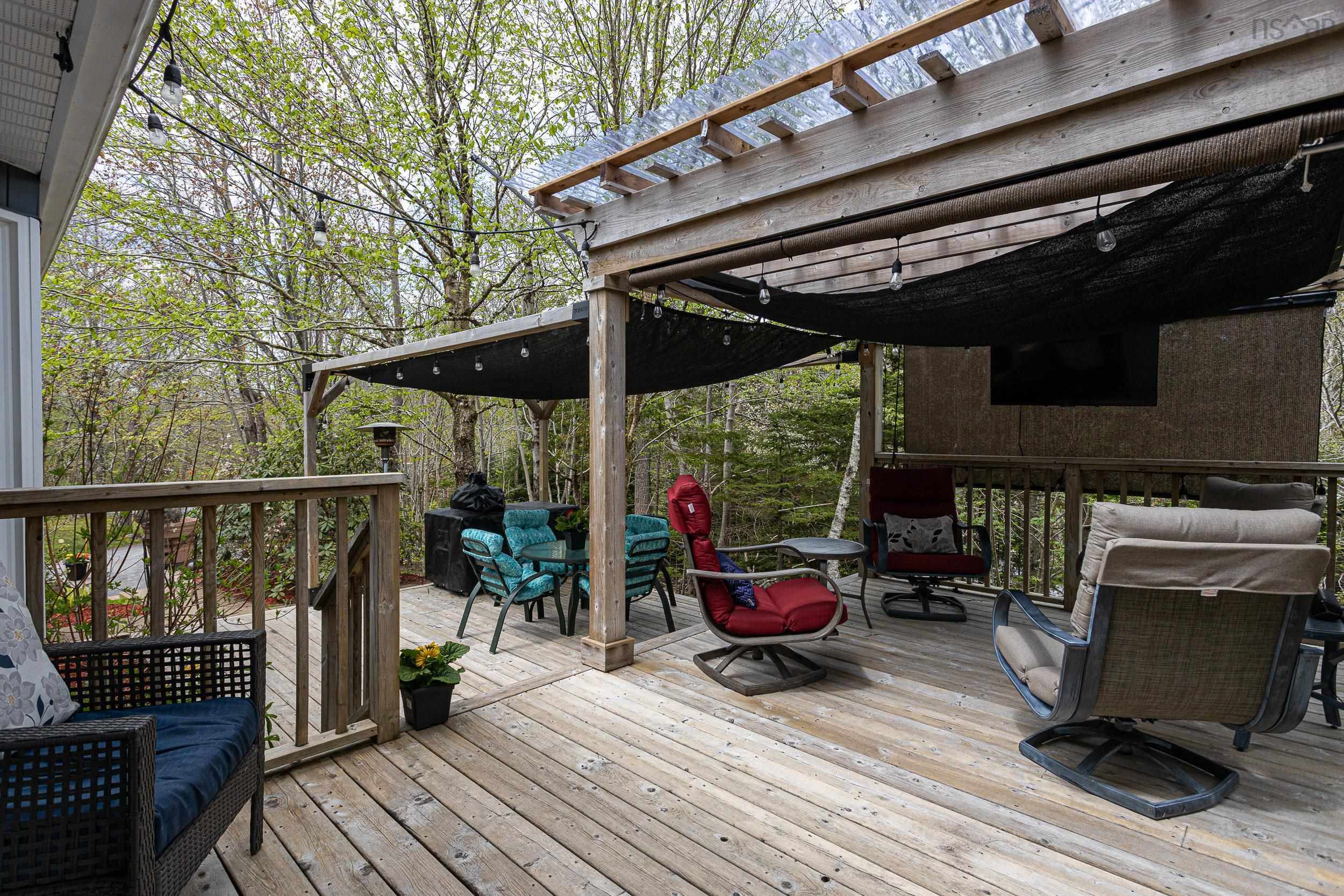 $675,000.00: 21 Stillwater Lake Drive, Stillwater Lake