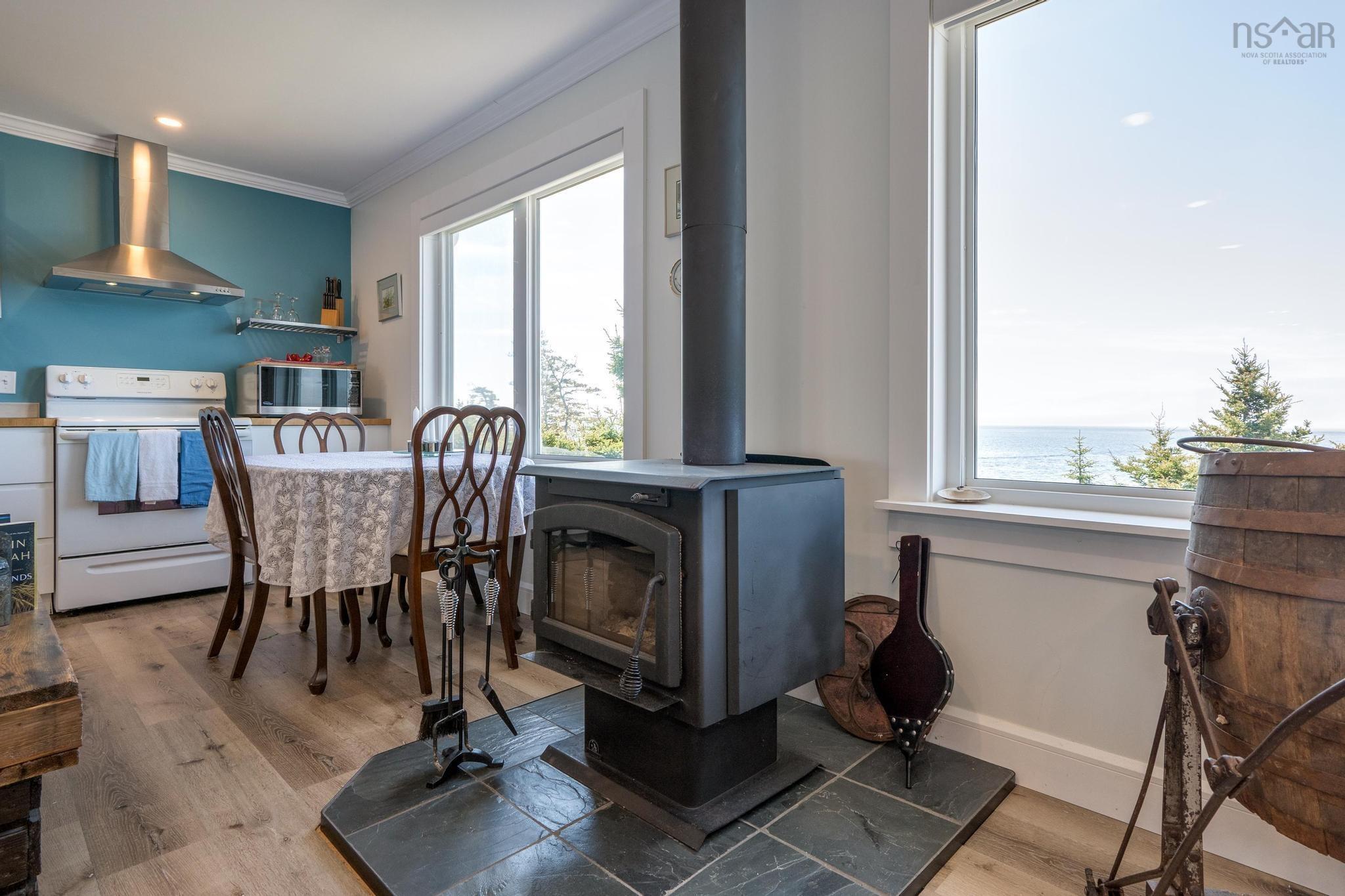 $899,900.00: 1904 Sandy Point Road, Sandy Point
