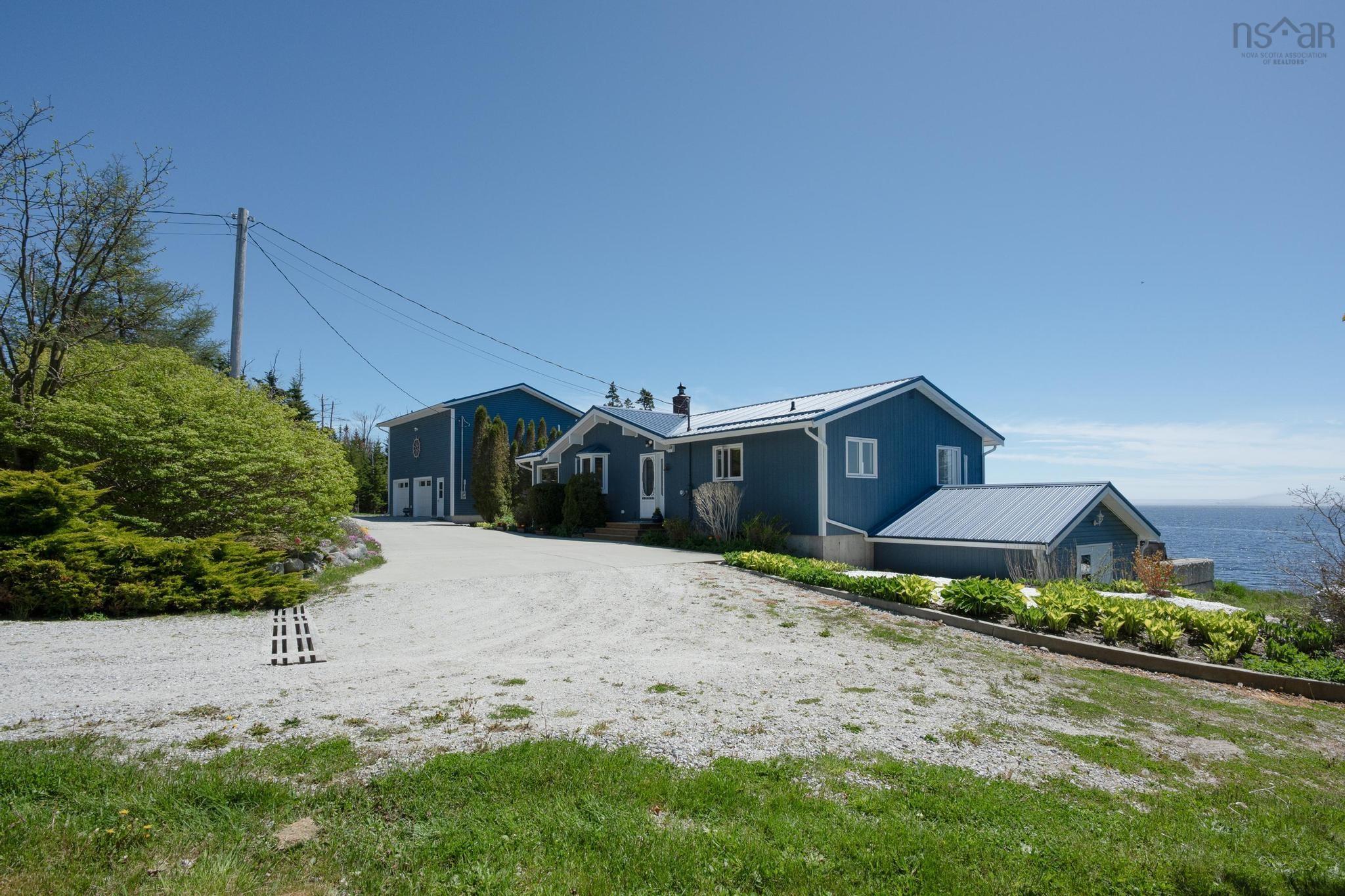 $899,900.00: 1904 Sandy Point Road, Sandy Point