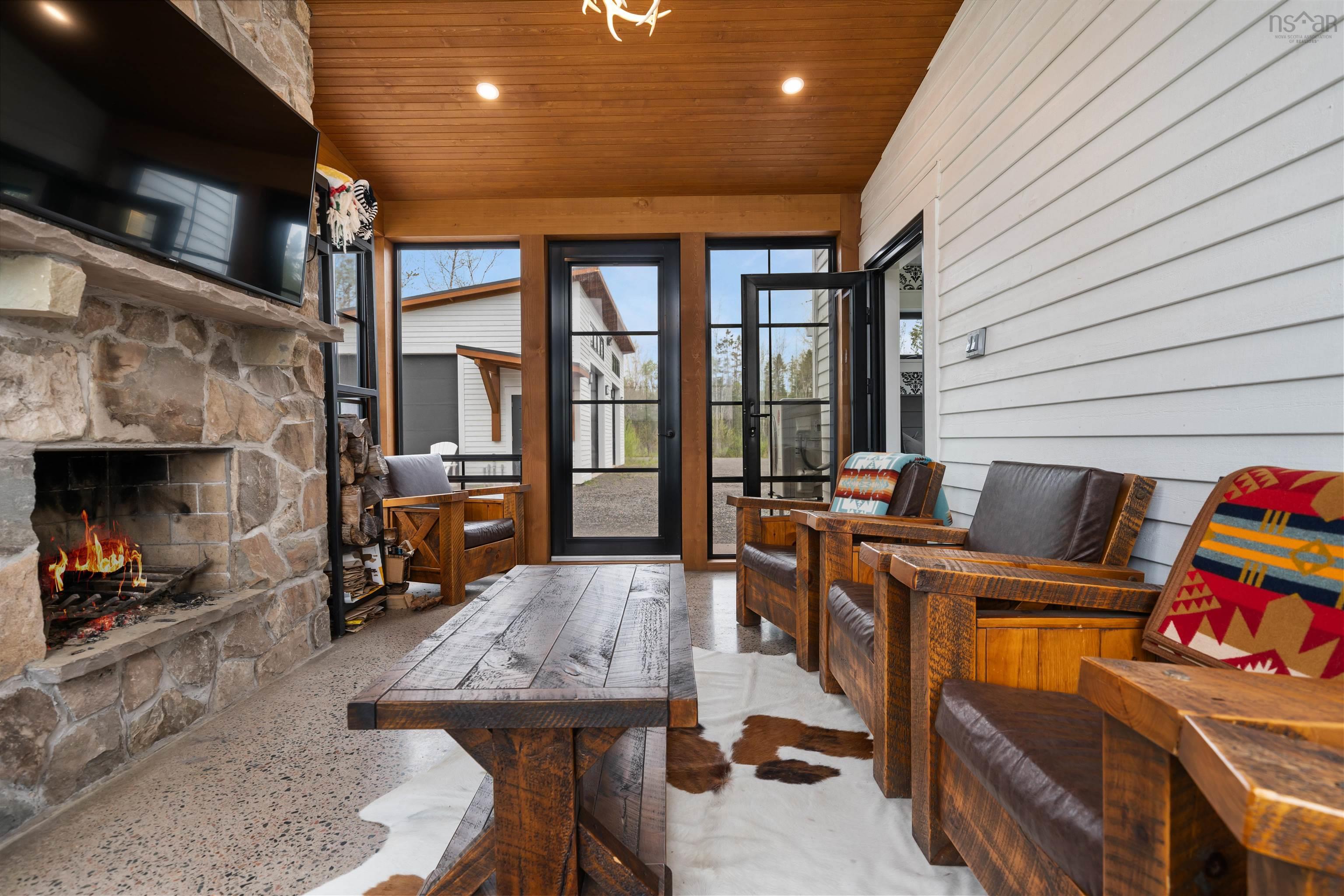 $1,200,000.00: 185 Blackberry Lane, Mattatall Lake