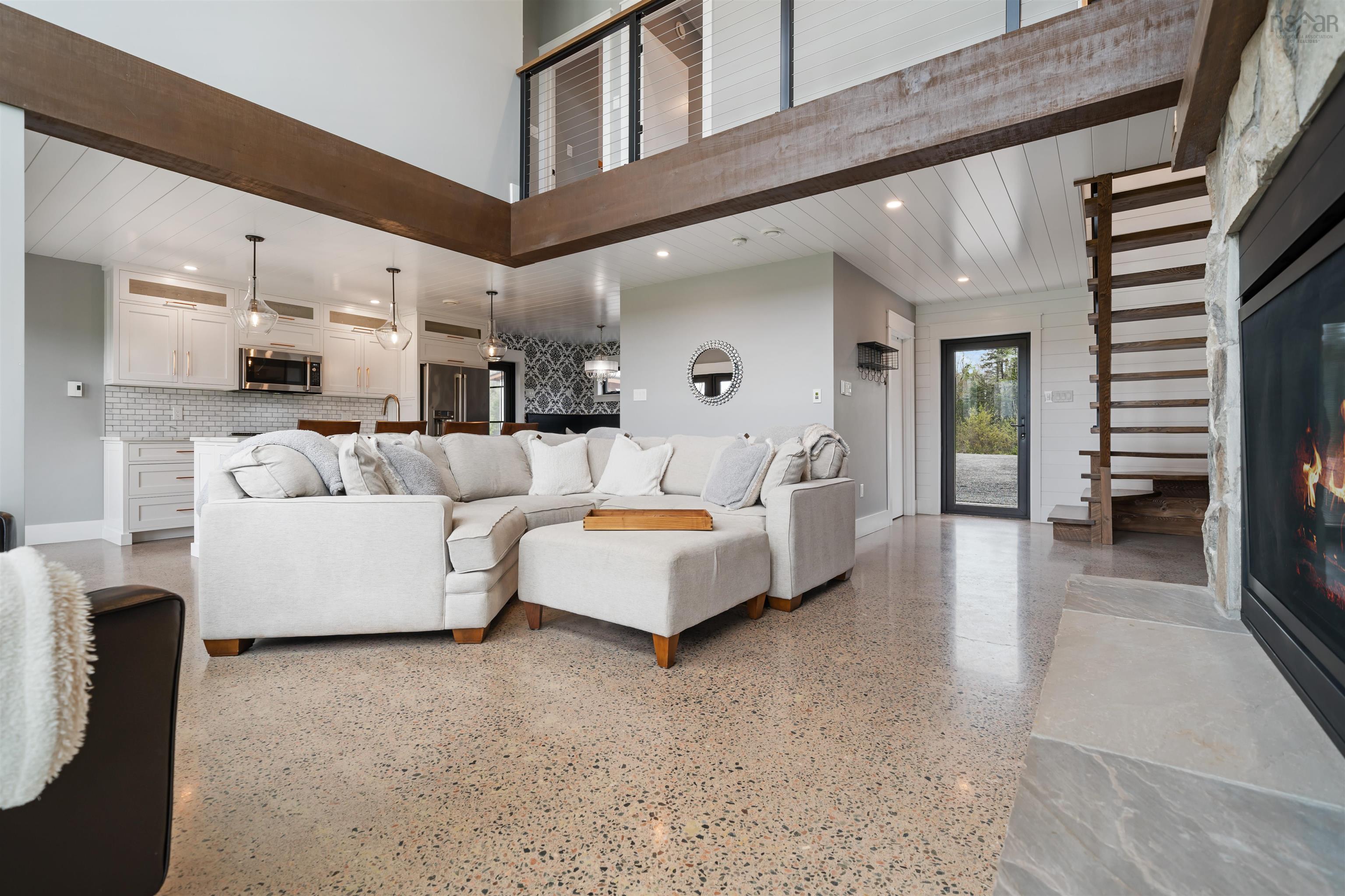 $1,200,000.00: 185 Blackberry Lane, Mattatall Lake