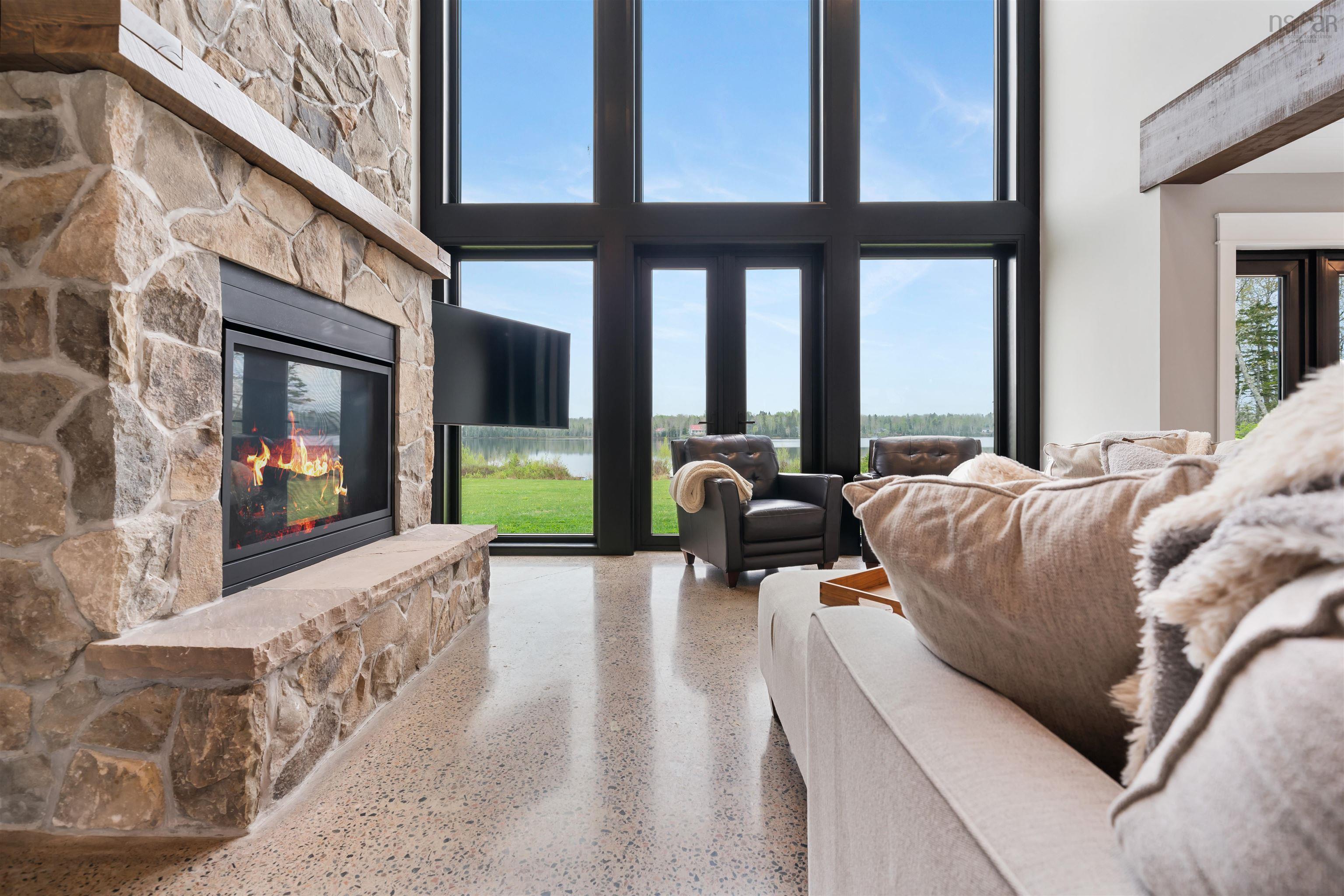 $1,200,000.00: 185 Blackberry Lane, Mattatall Lake