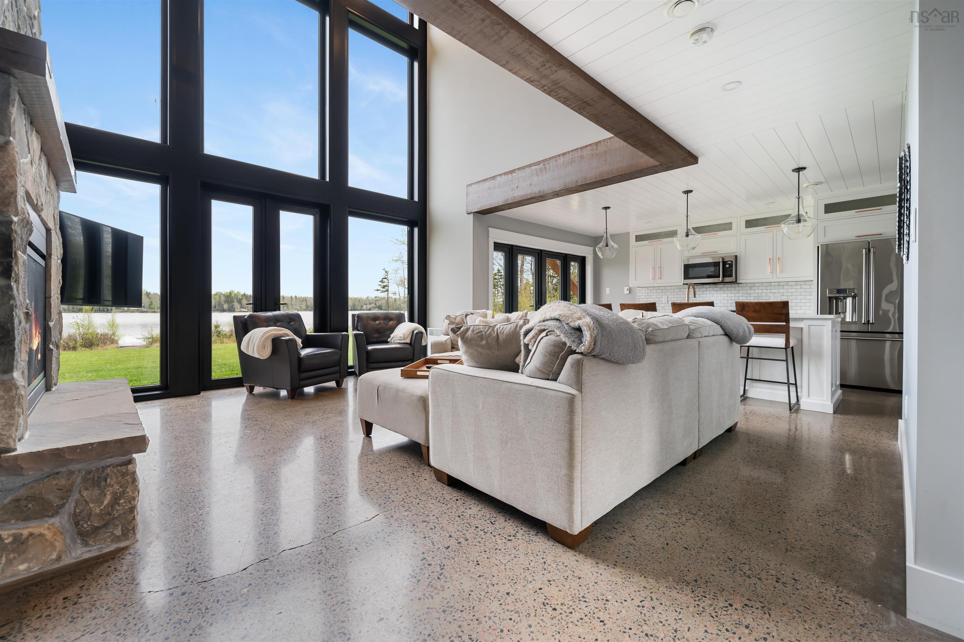 $1,200,000.00: 185 Blackberry Lane, Mattatall Lake