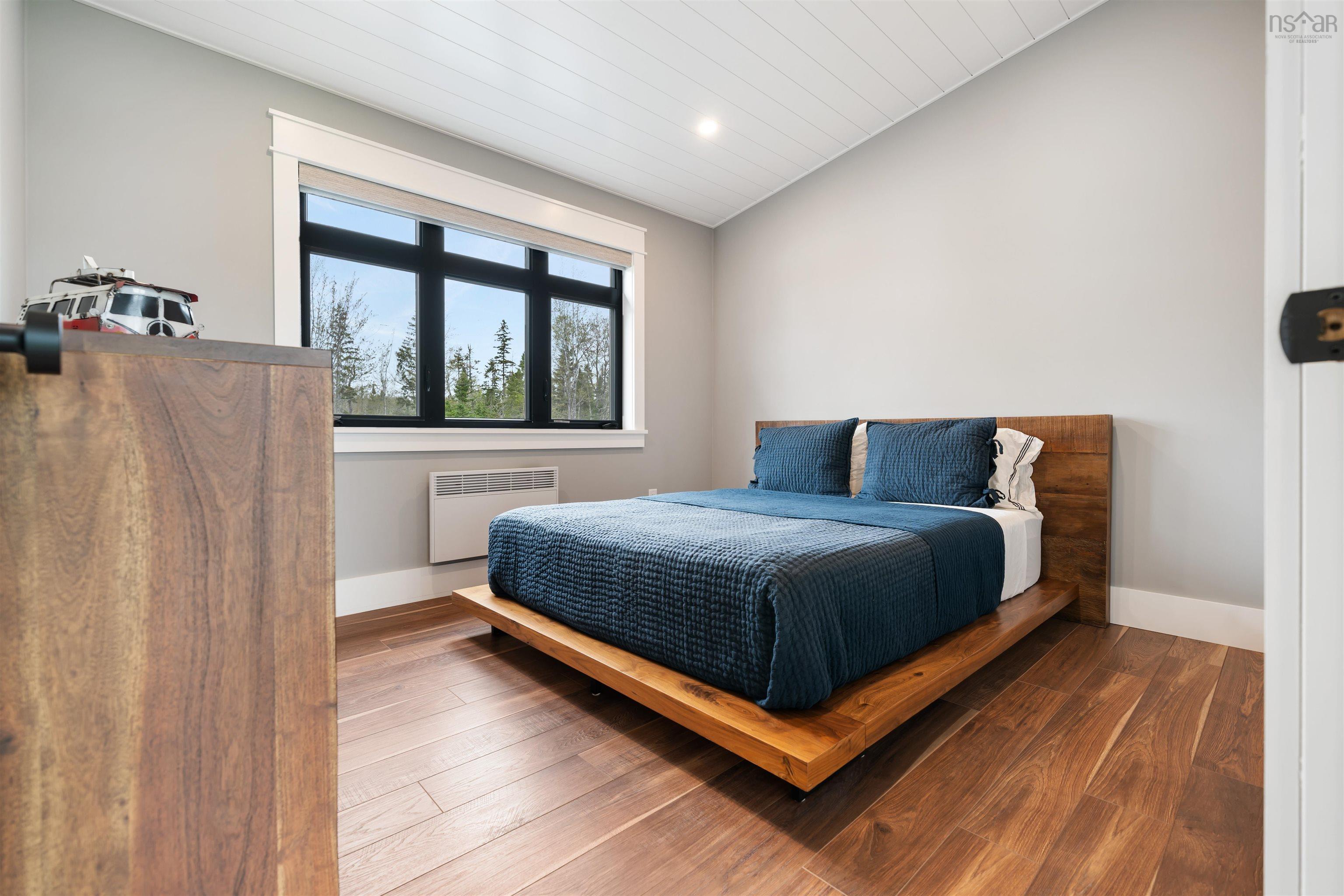 $1,200,000.00: 185 Blackberry Lane, Mattatall Lake