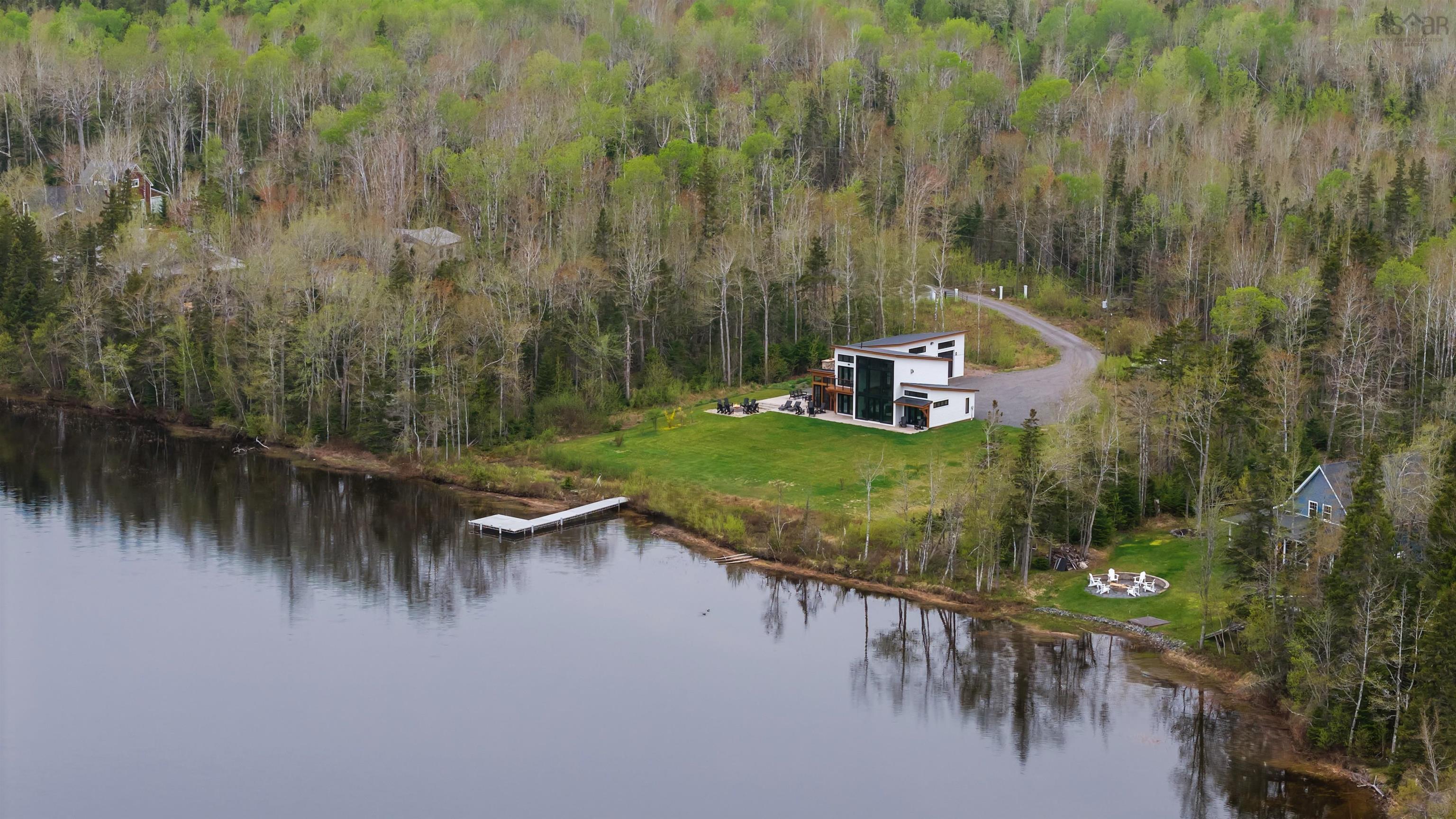 $1,200,000.00: 185 Blackberry Lane, Mattatall Lake