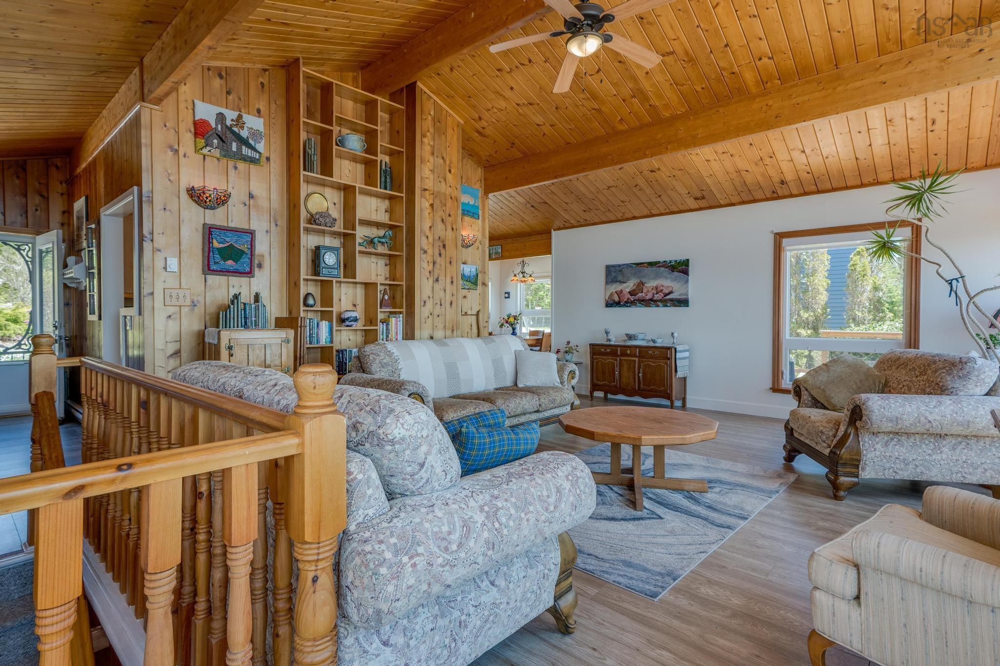 $899,900.00: 1904 Sandy Point Road, Sandy Point