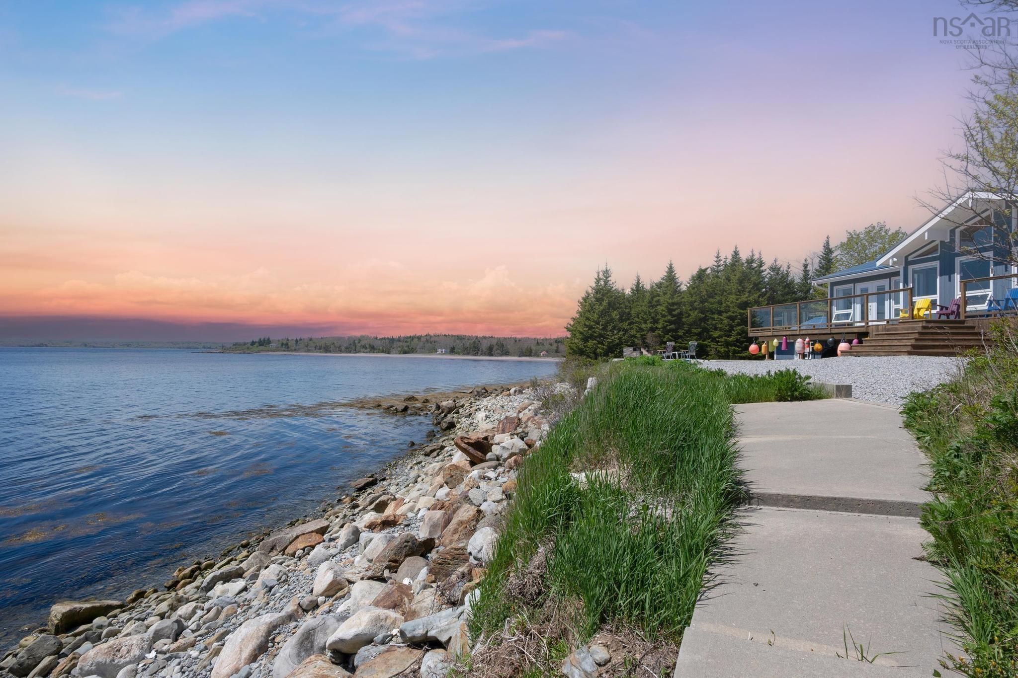 $899,900.00: 1904 Sandy Point Road, Sandy Point