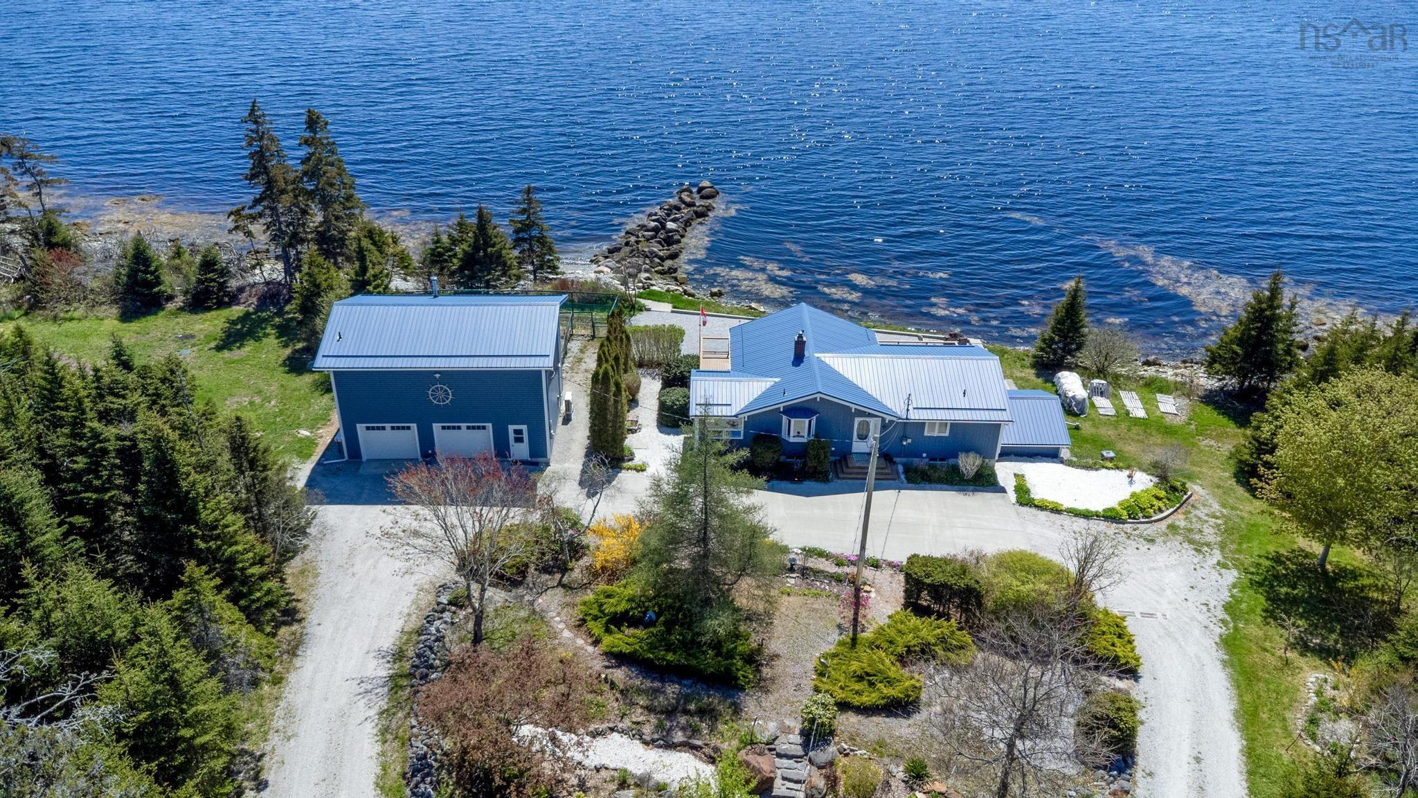 $899,900.00: 1904 Sandy Point Road, Sandy Point