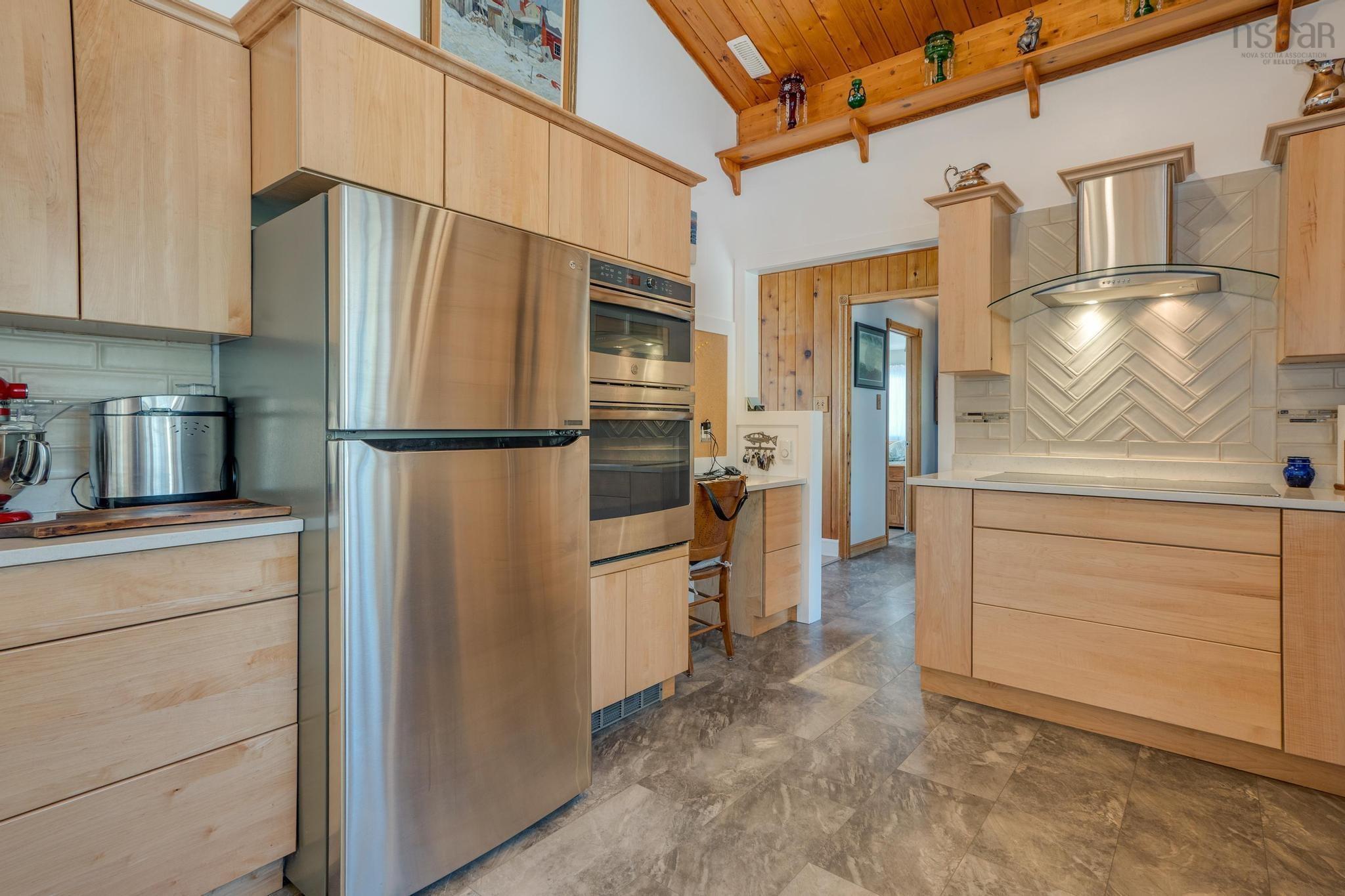 $899,900.00: 1904 Sandy Point Road, Sandy Point