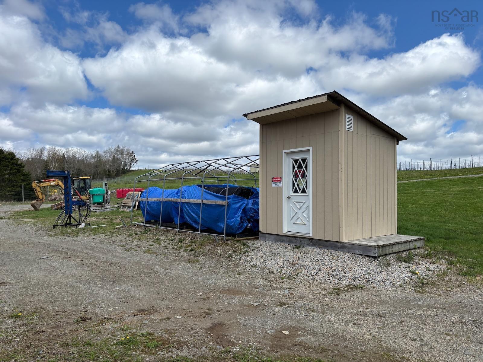 $1,490,000.00: 4113 340 Highway, Carleton