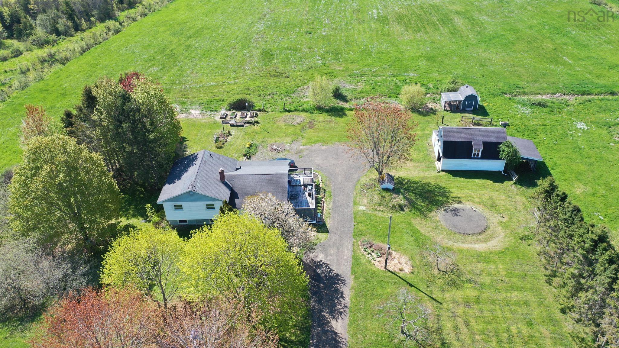 $450,000.00: 104 Clarence Road W, Beaconsfield