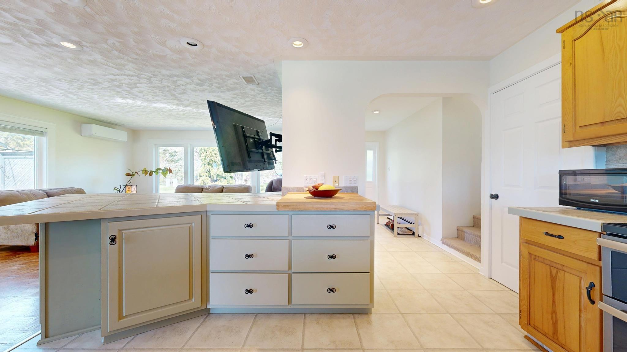 $450,000.00: 104 Clarence Road W, Beaconsfield