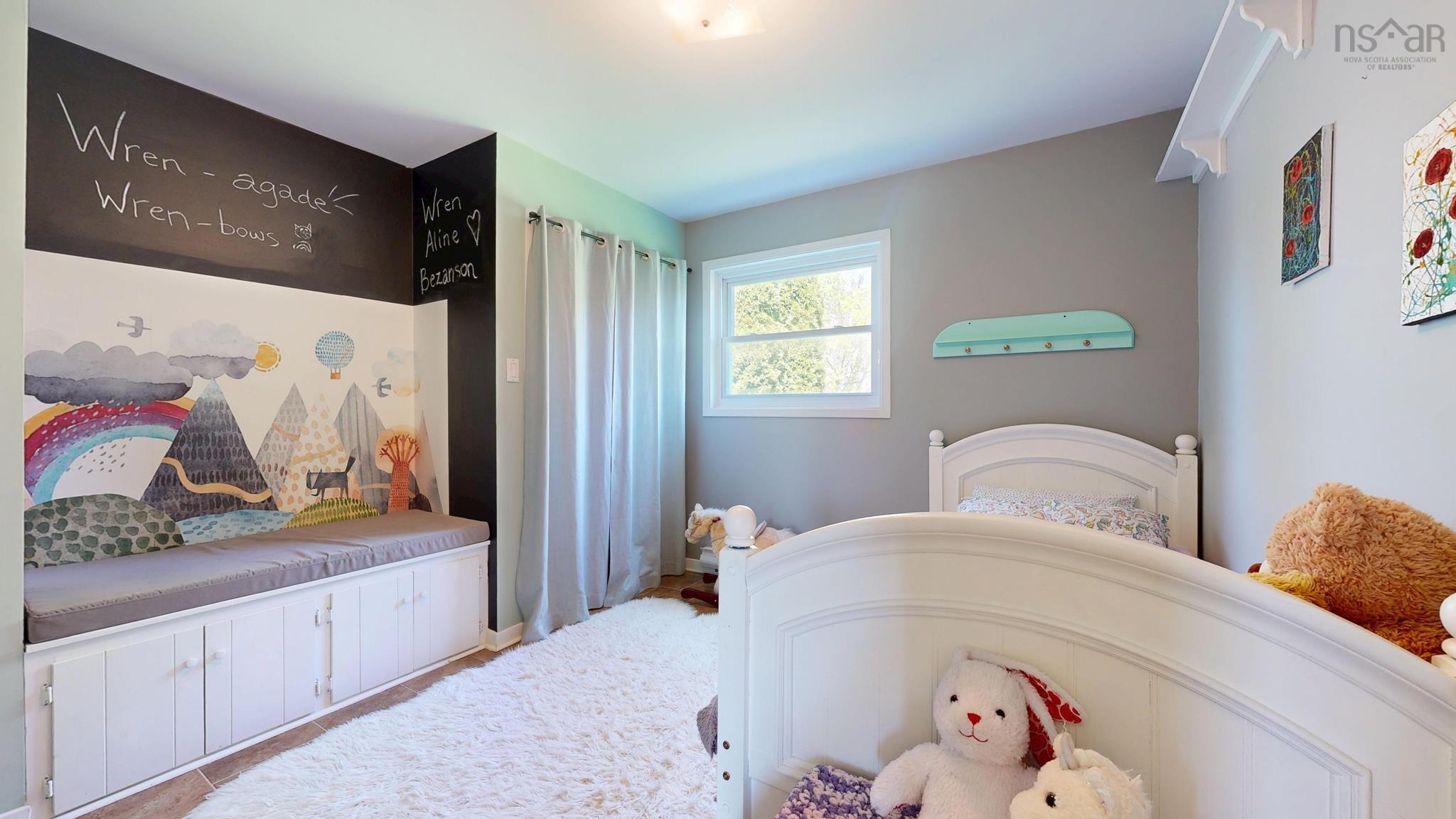 $450,000.00: 104 Clarence Road W, Beaconsfield